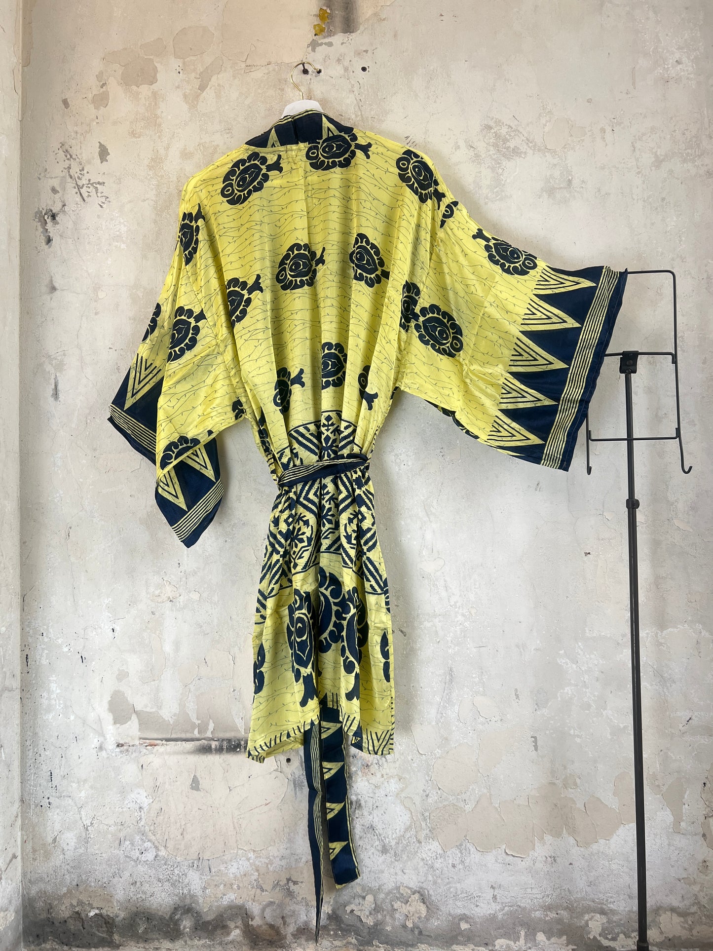 Vintage Saree Silk Kimono / Duster - Short