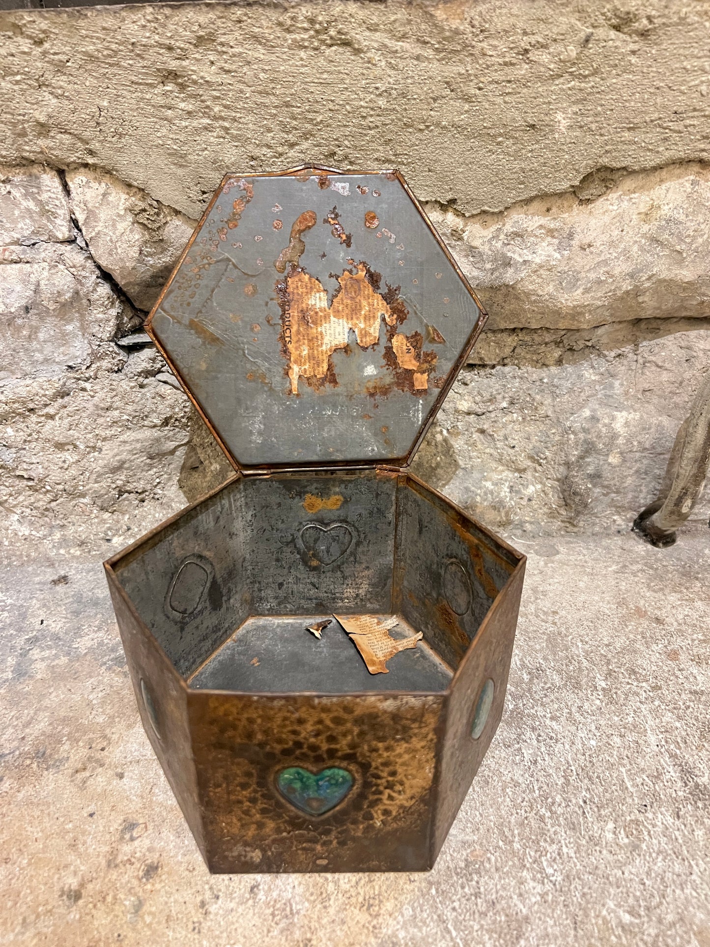 Geo Bassett & Co Confectionary Tin Box ~ Arts & Crafts c1900