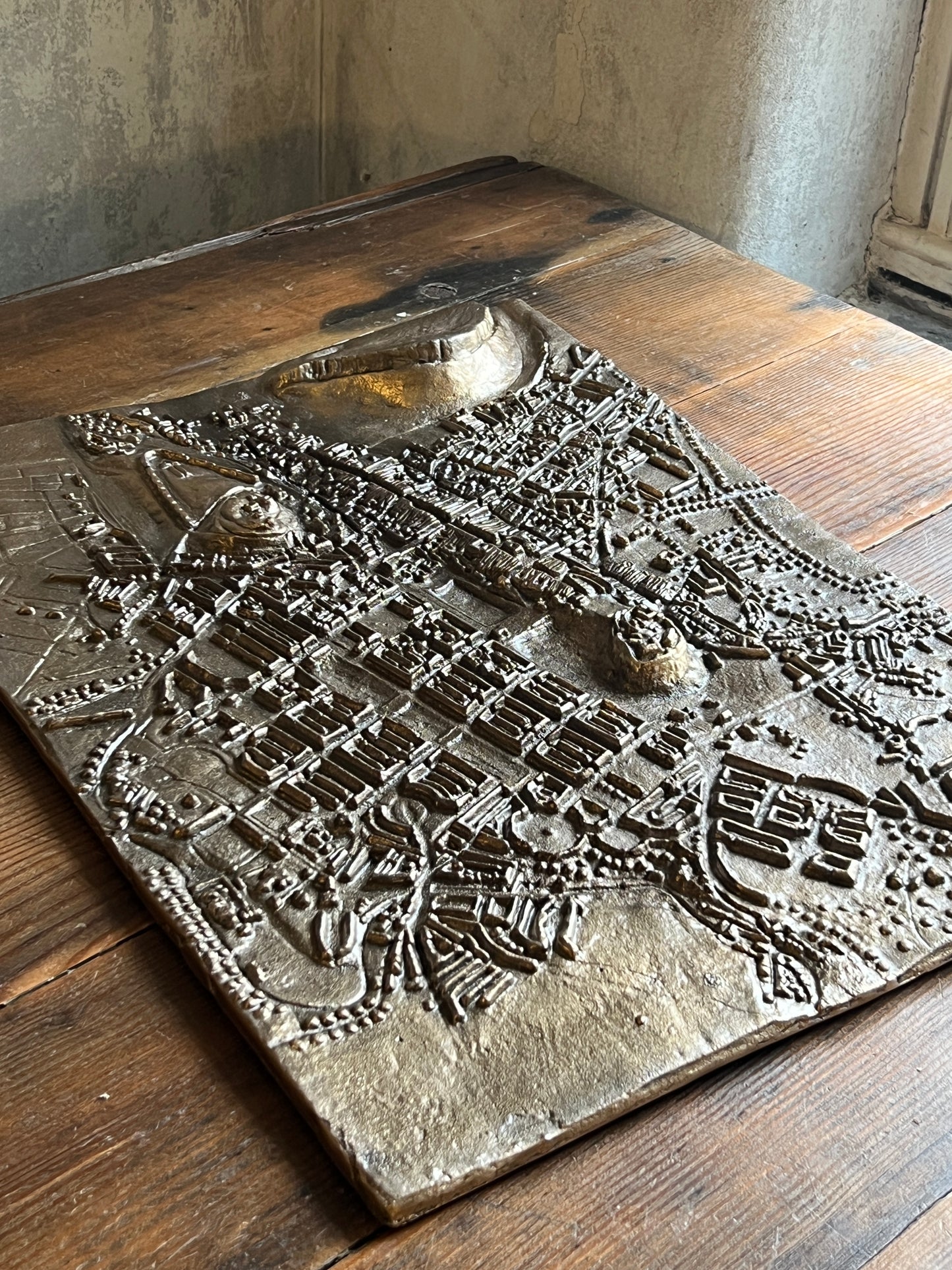 Bronze Street Map of 1830s Edinburgh