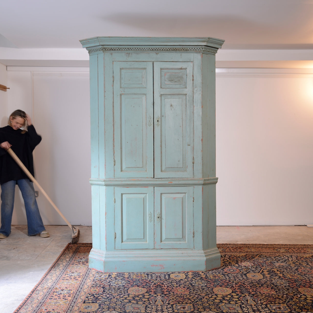 Architectural Barrel Back Painted Corner Cabinet c1810