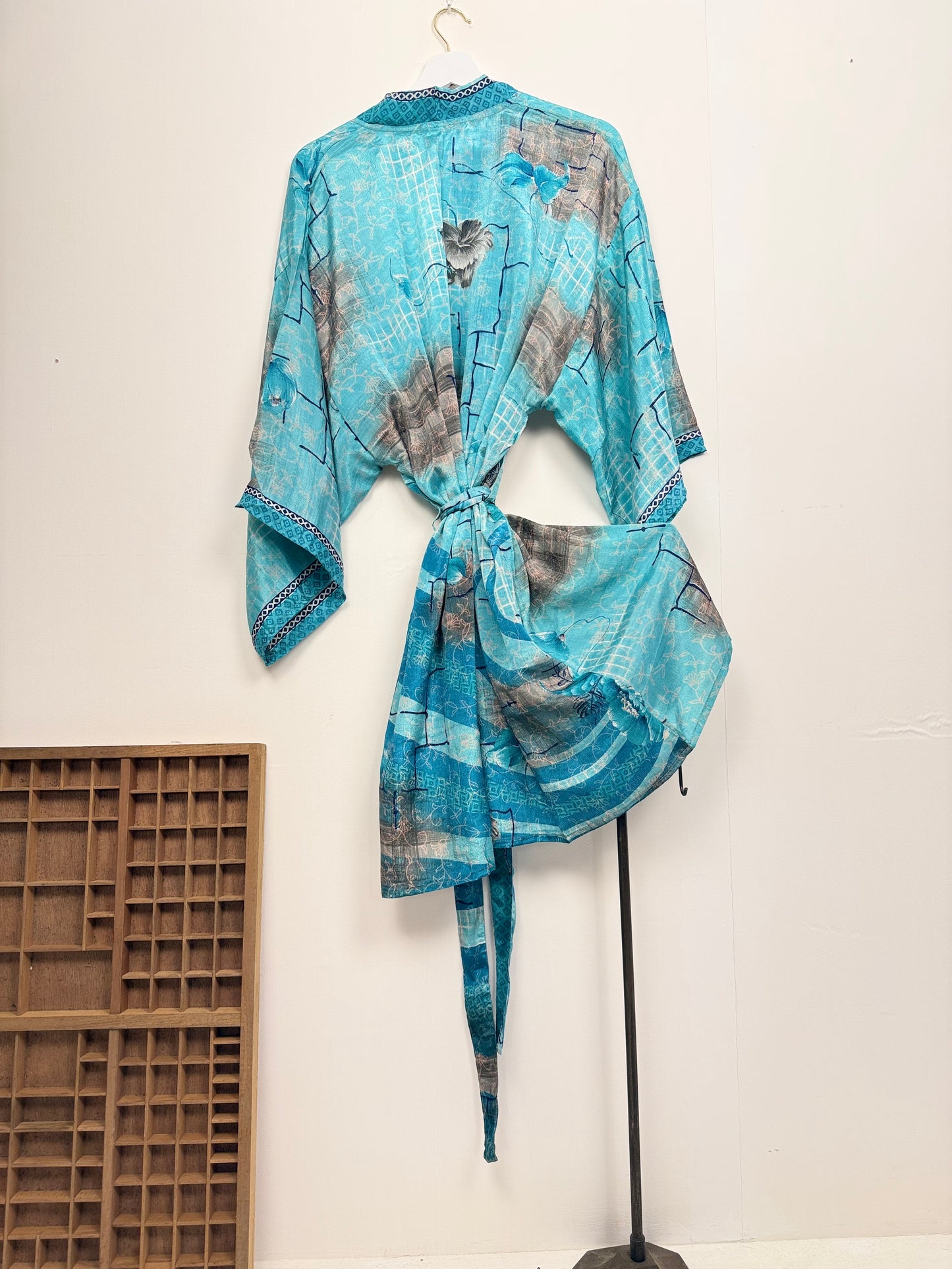 Vintage Saree Silk Kimono / Duster - Short