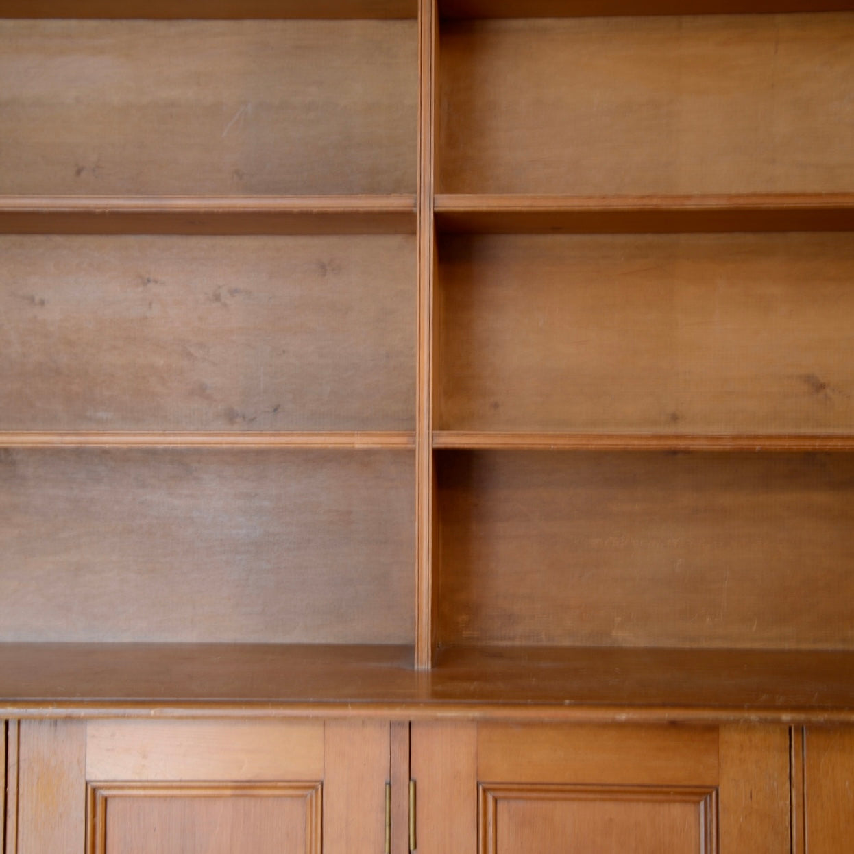 Early 20thC Open Topped Bookcase with Cupboards