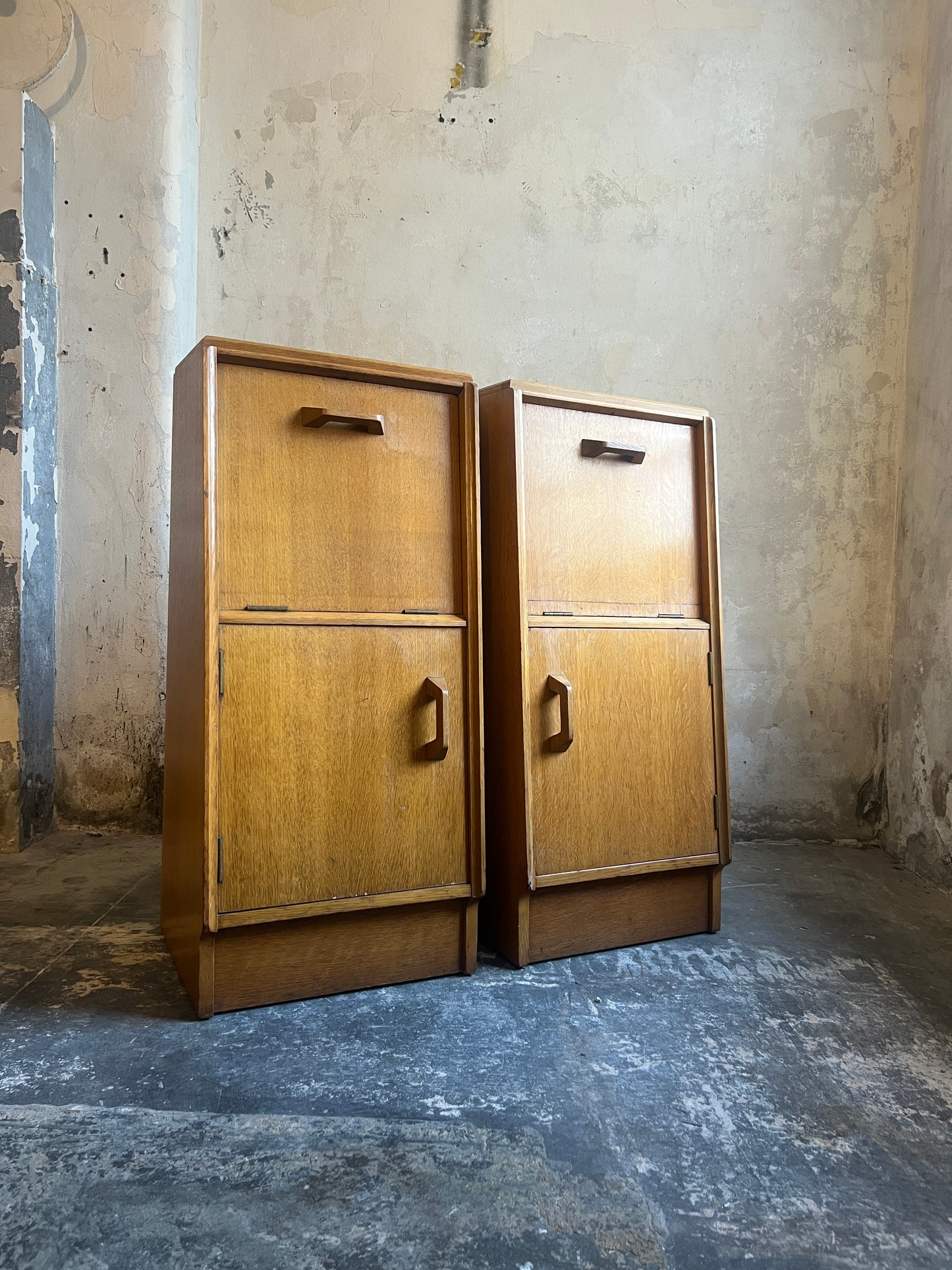 Pair E Gomme G Plan Oak Brandon Bedsides
