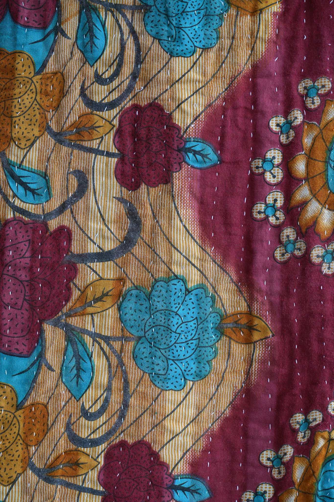 A Unique Vintage Cotton Kantha Quilt ~ 052