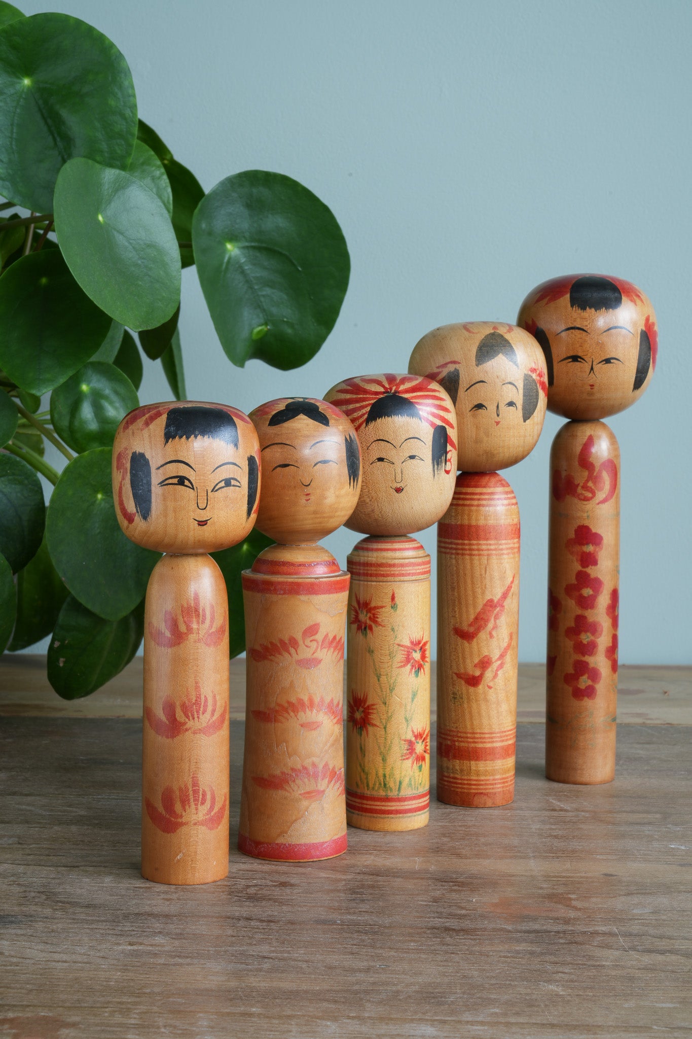 Set of 5 Traditional Japanese Folk Art Kokeshi Dolls 099