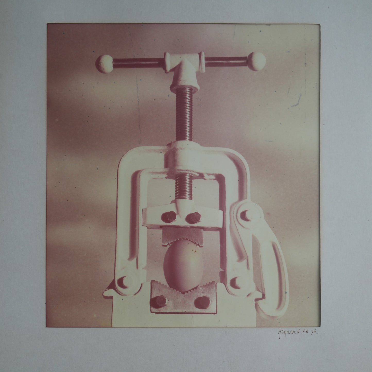 Egg in Vice / Heynard P.A., (1974)