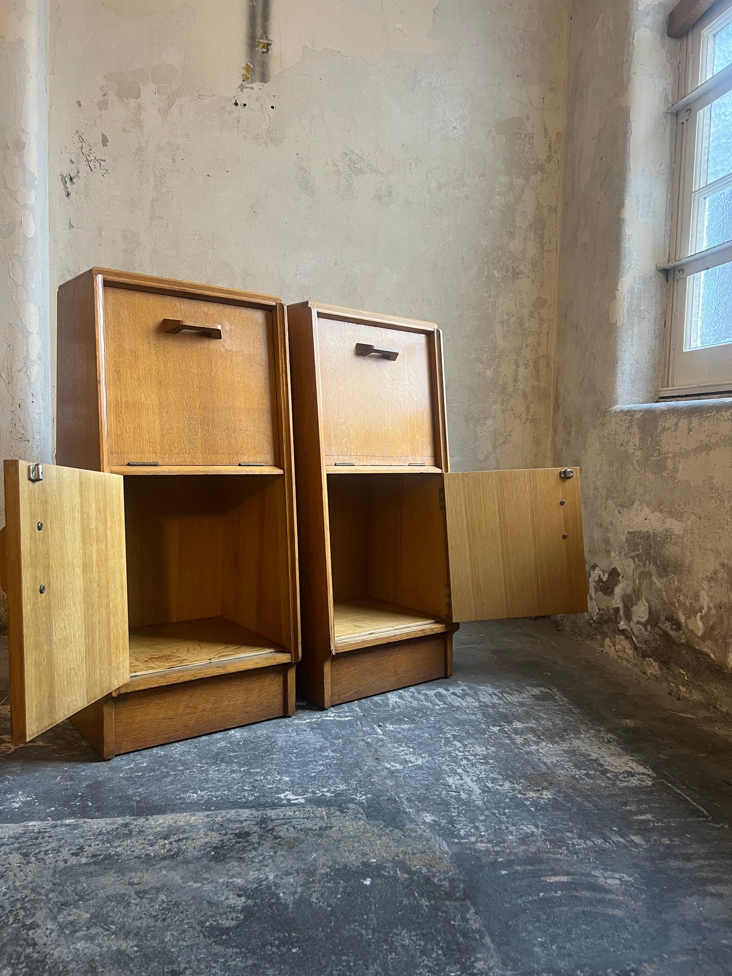 Pair E Gomme G Plan Oak Brandon Bedsides