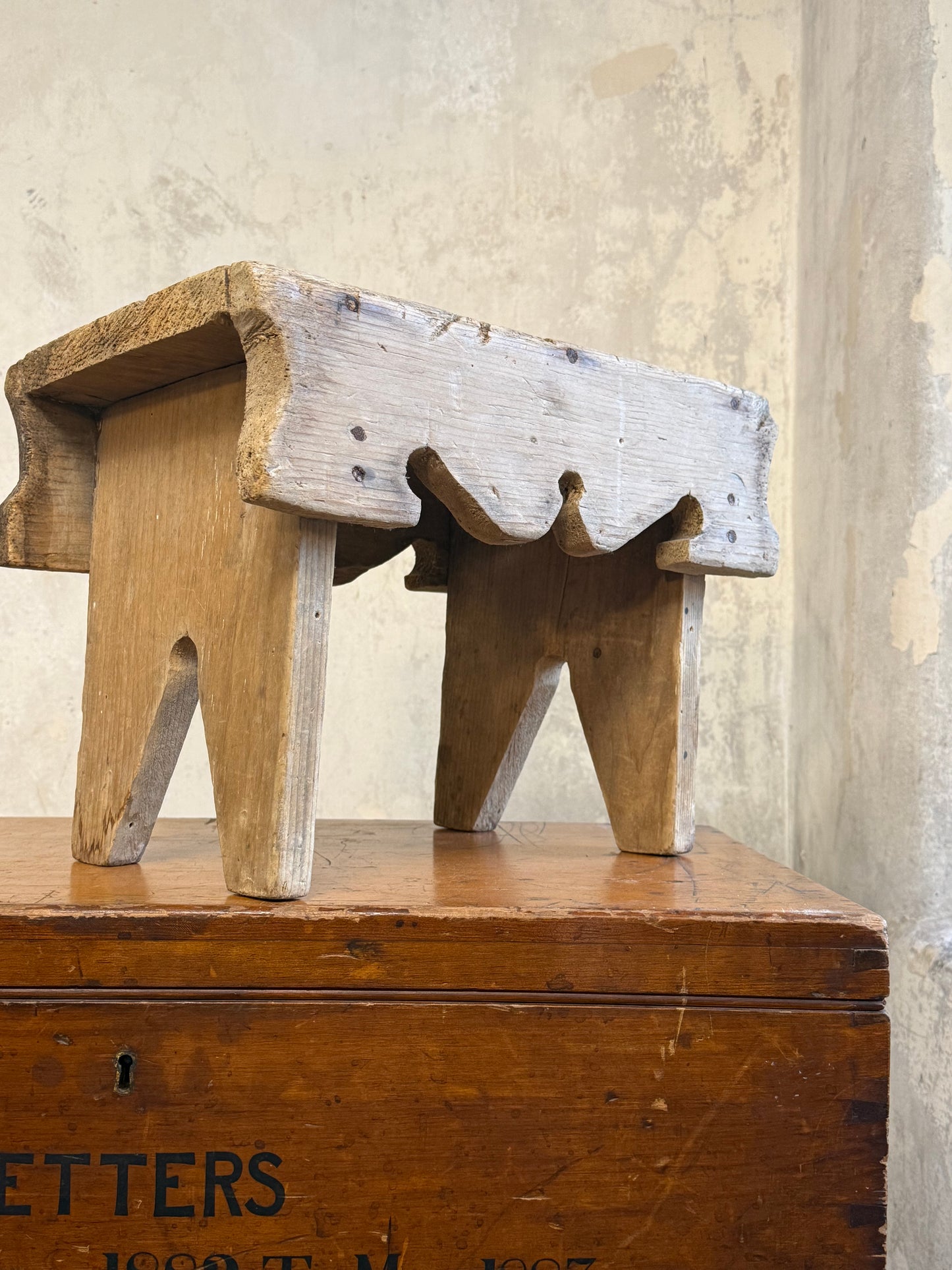 A 19thC Scottish Vernacular Creepie / Stool (No 1)