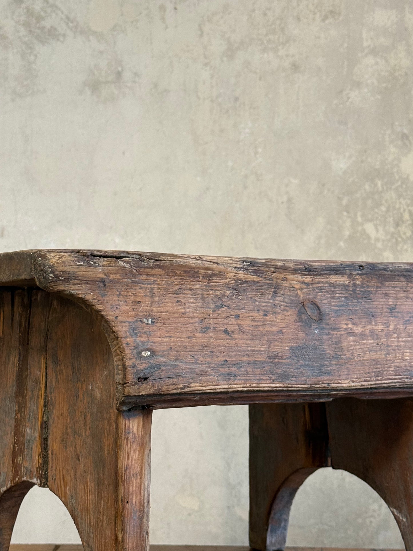 A 19thC Scottish Vernacular Creepie / Stool (No 6)