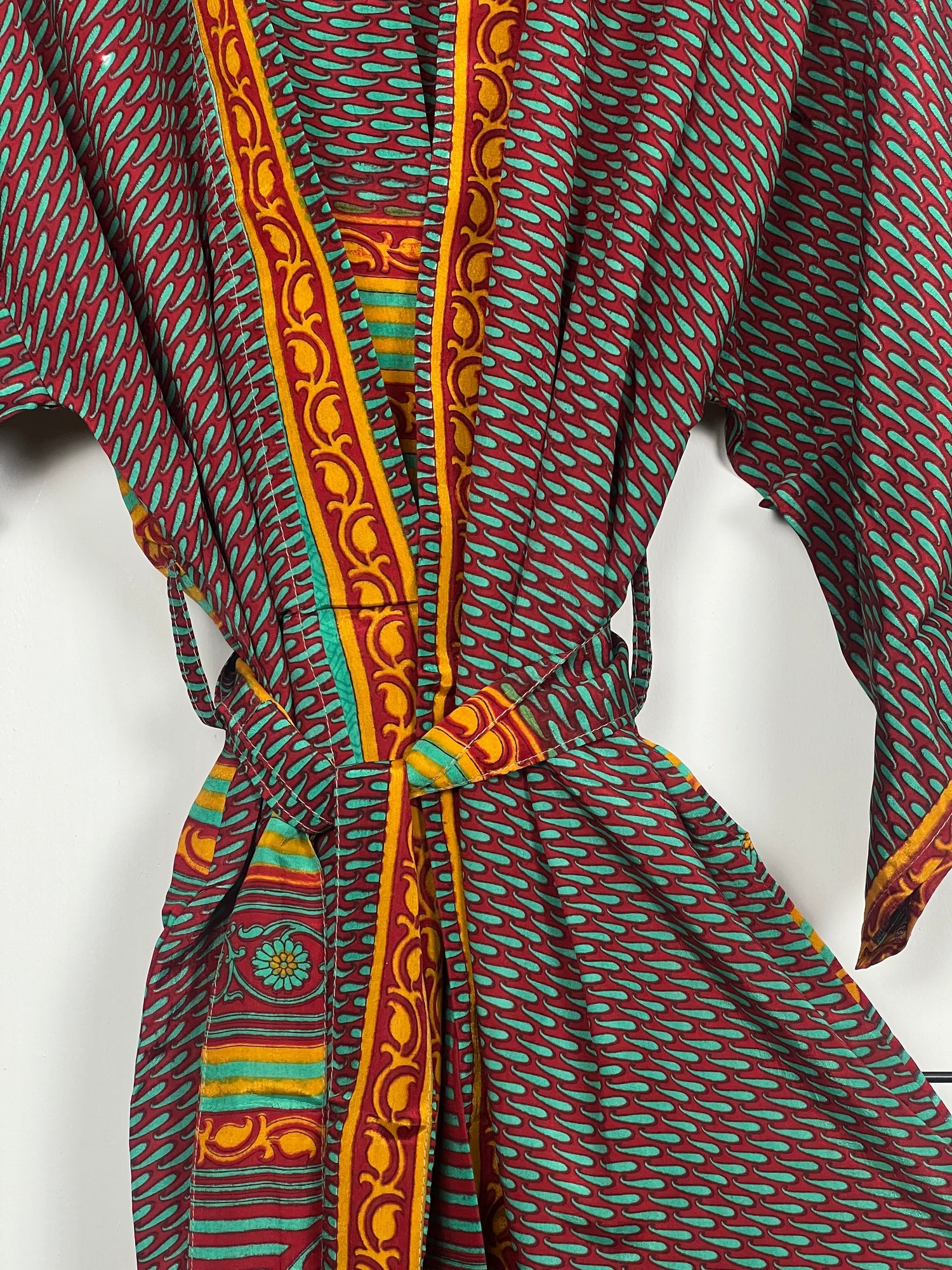 Short Vintage Saree Silk Kimonos / Dusters