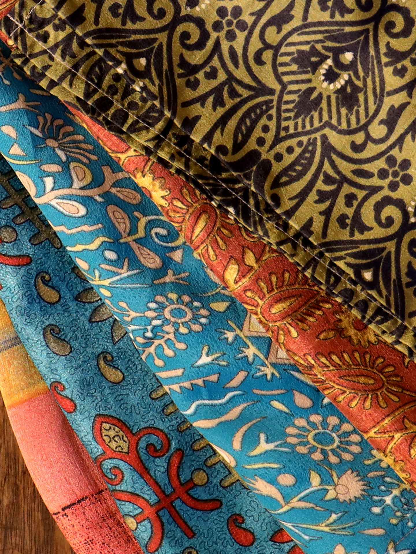 Set of 5 or 10 - Vintage Saree Silk Furoshiki 60cm Wrapping Cloths Squares Scarfs