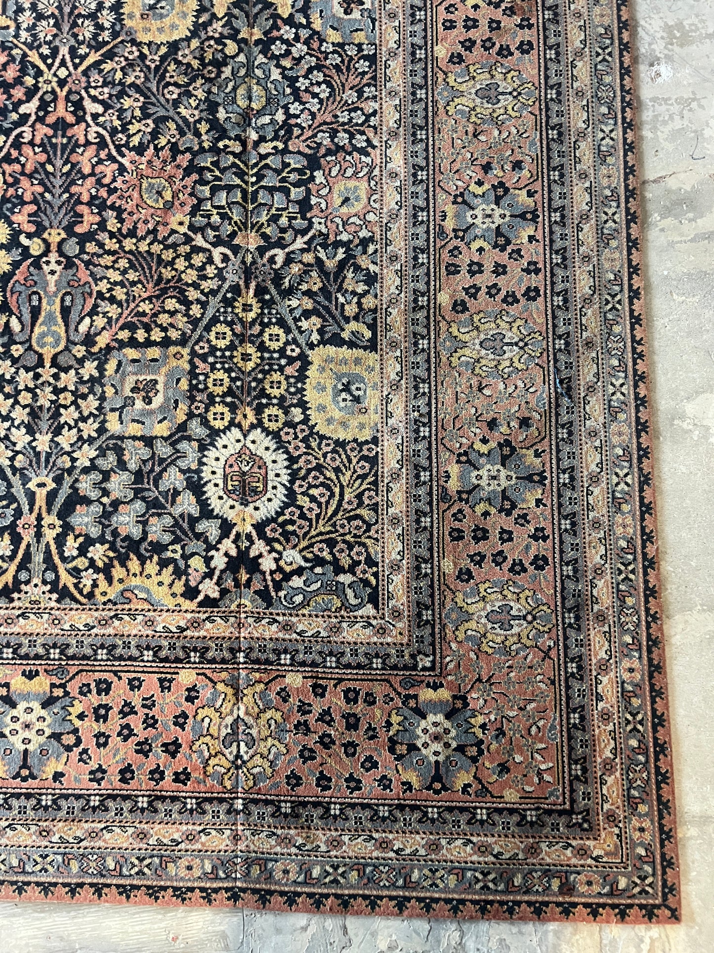 Large Rug - Turkish Hereke Design - 4.5m by 3.4m - Ex Shop Rug