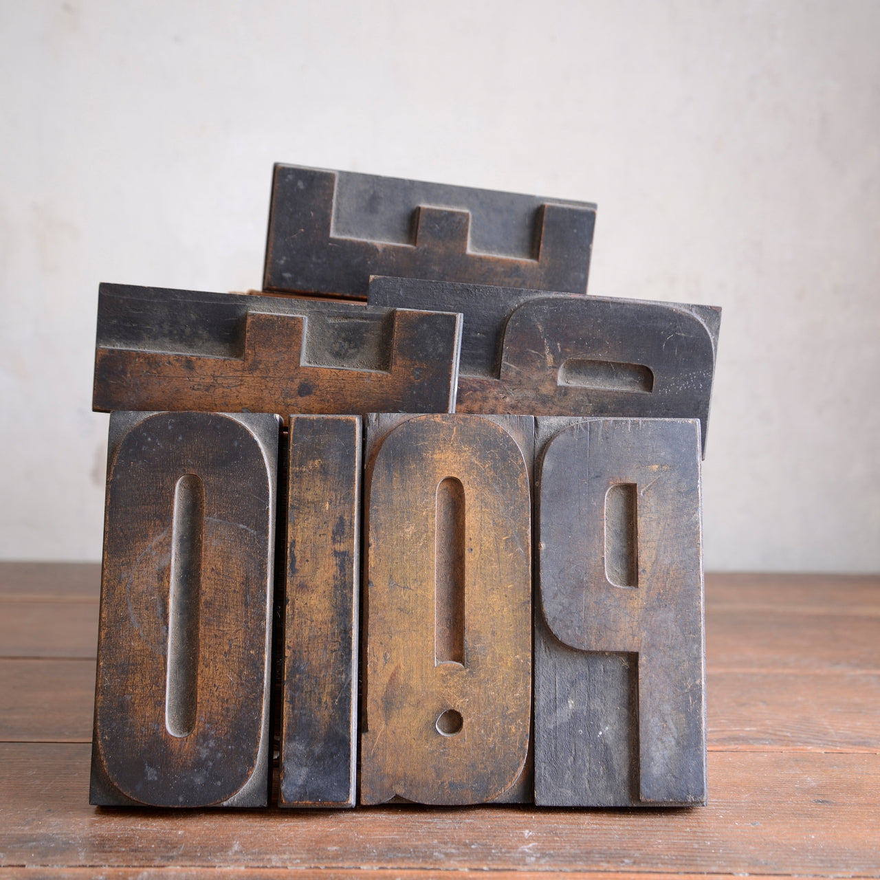 English 1920’s Wooden Letterpress Type - 17cm