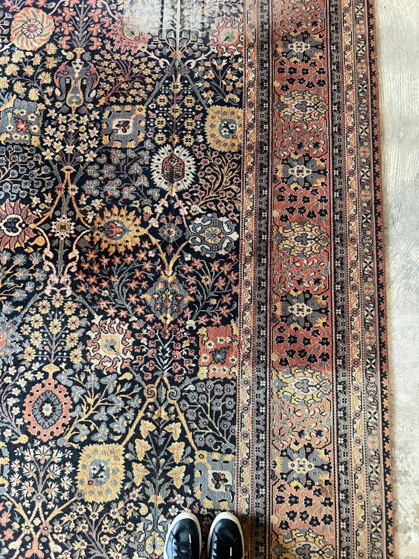 Large Rug - Turkish Hereke Design - 4.5m by 3.4m - Ex Shop Rug