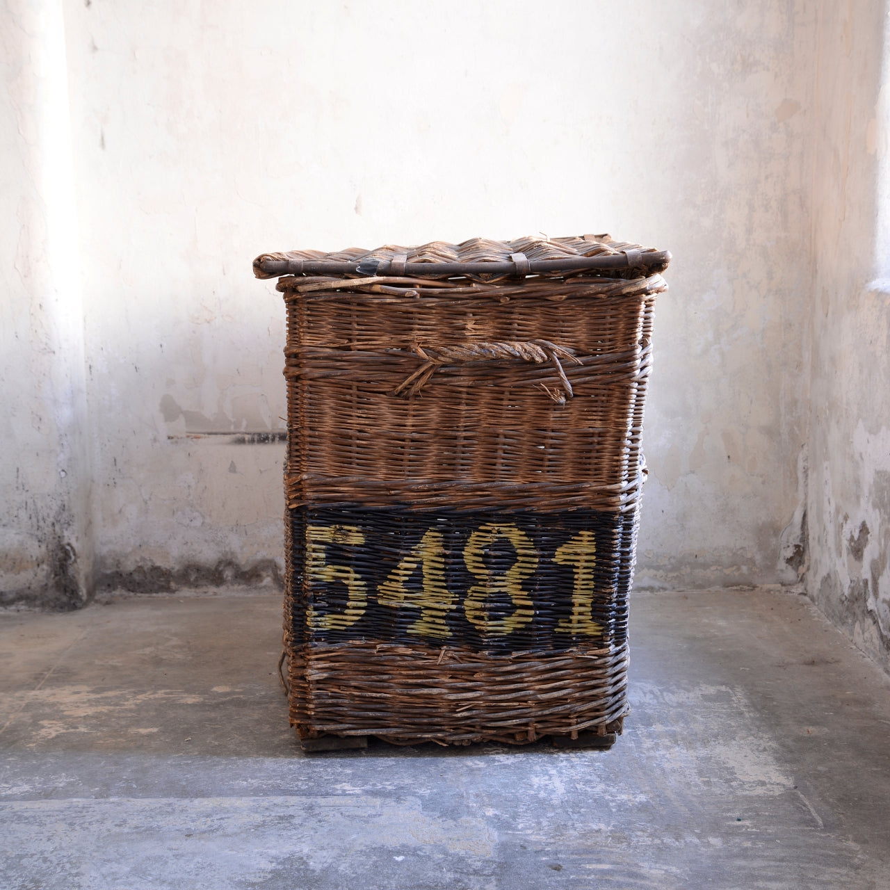 19th C Edwin Woodhouse & Co Lidded Mill Basket