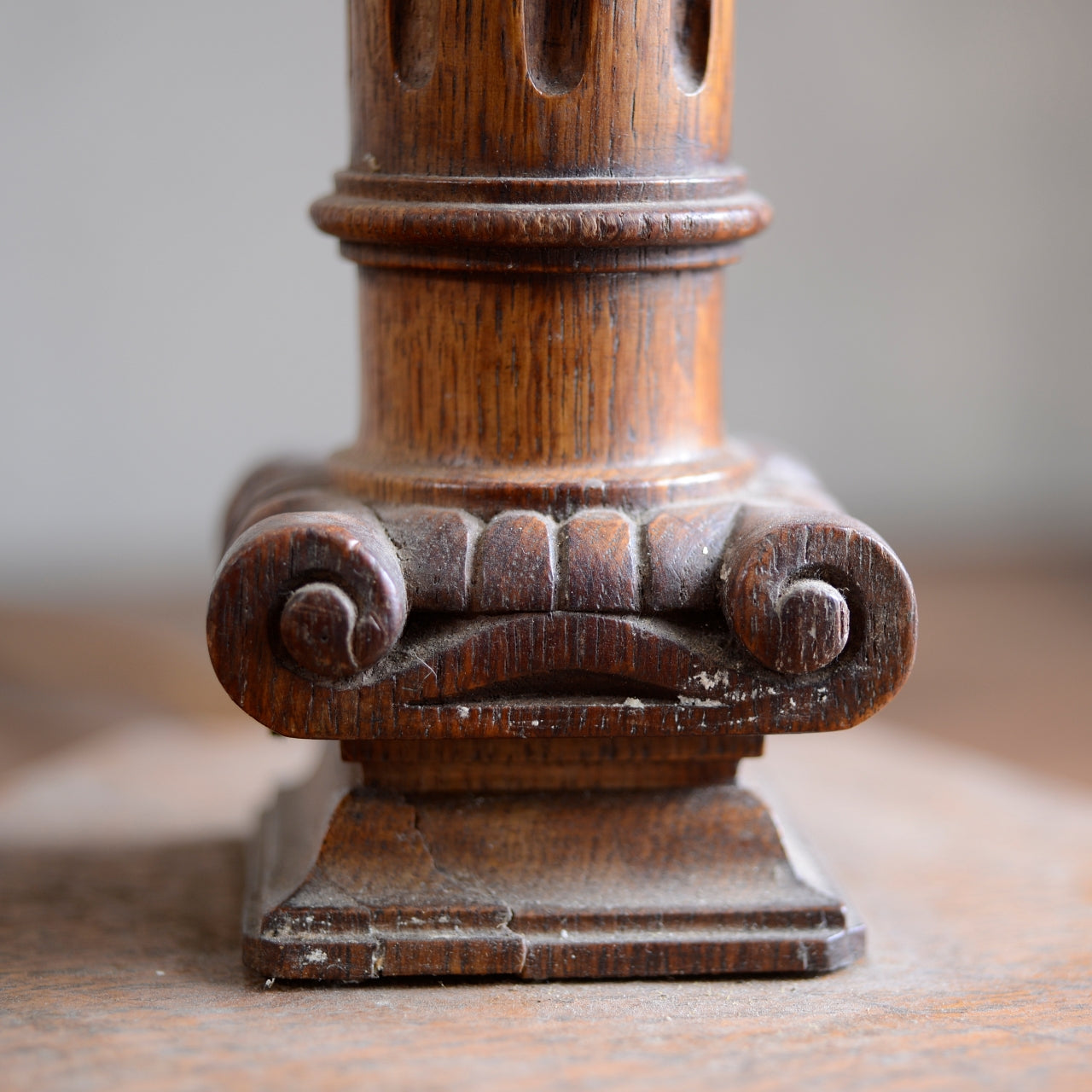 Large Oak Table Lamp - Reeded Column with Carved Leaf
