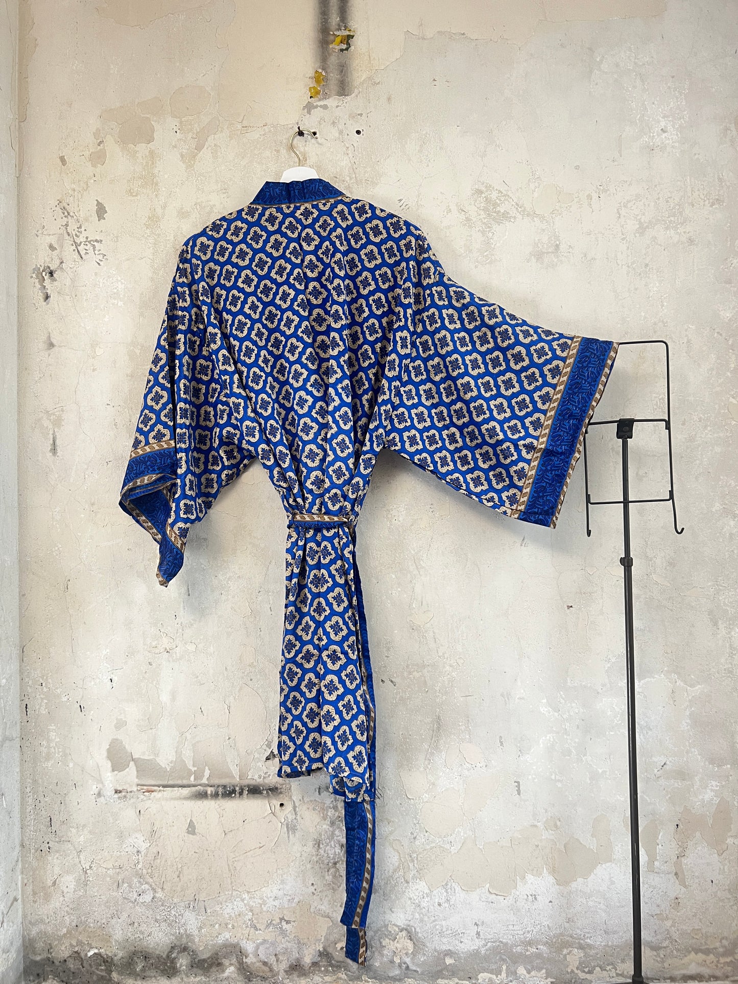 Vintage Saree Silk Kimono / Duster - Short