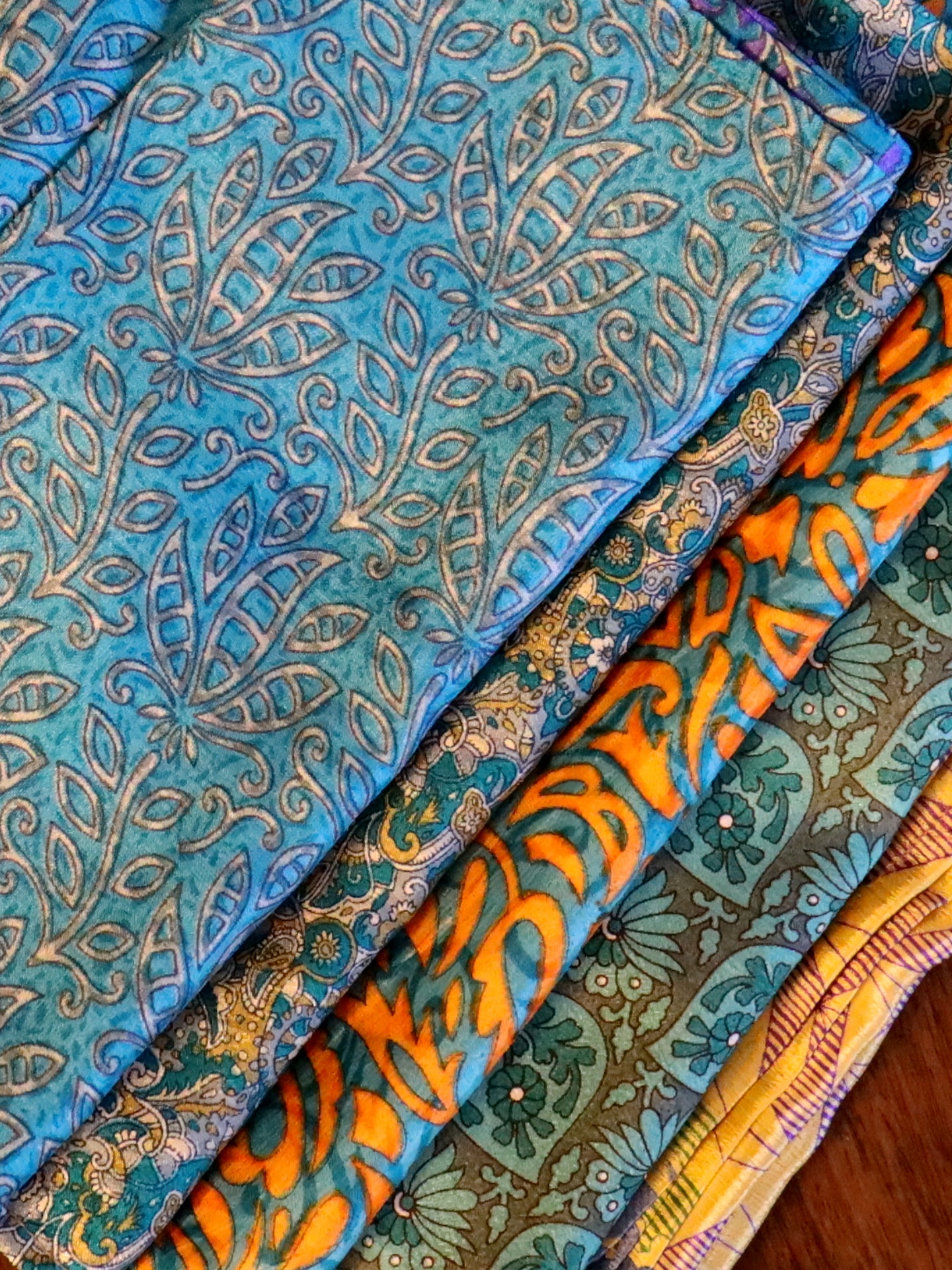 Set of 5 or 10 - Vintage Saree Silk Furoshiki 60cm Wrapping Cloths Squares Scarfs