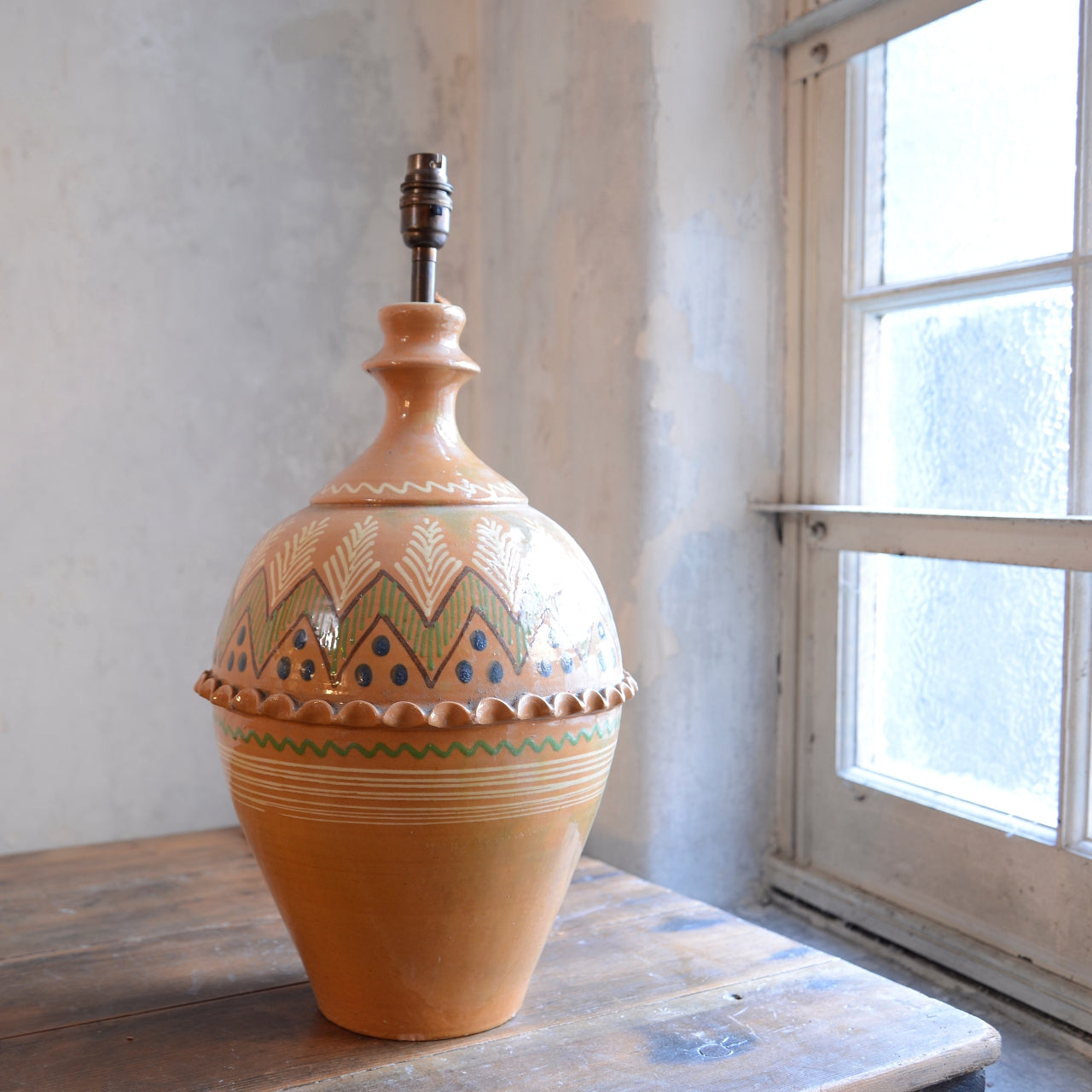 European Folk Art Pottery Table Lamp