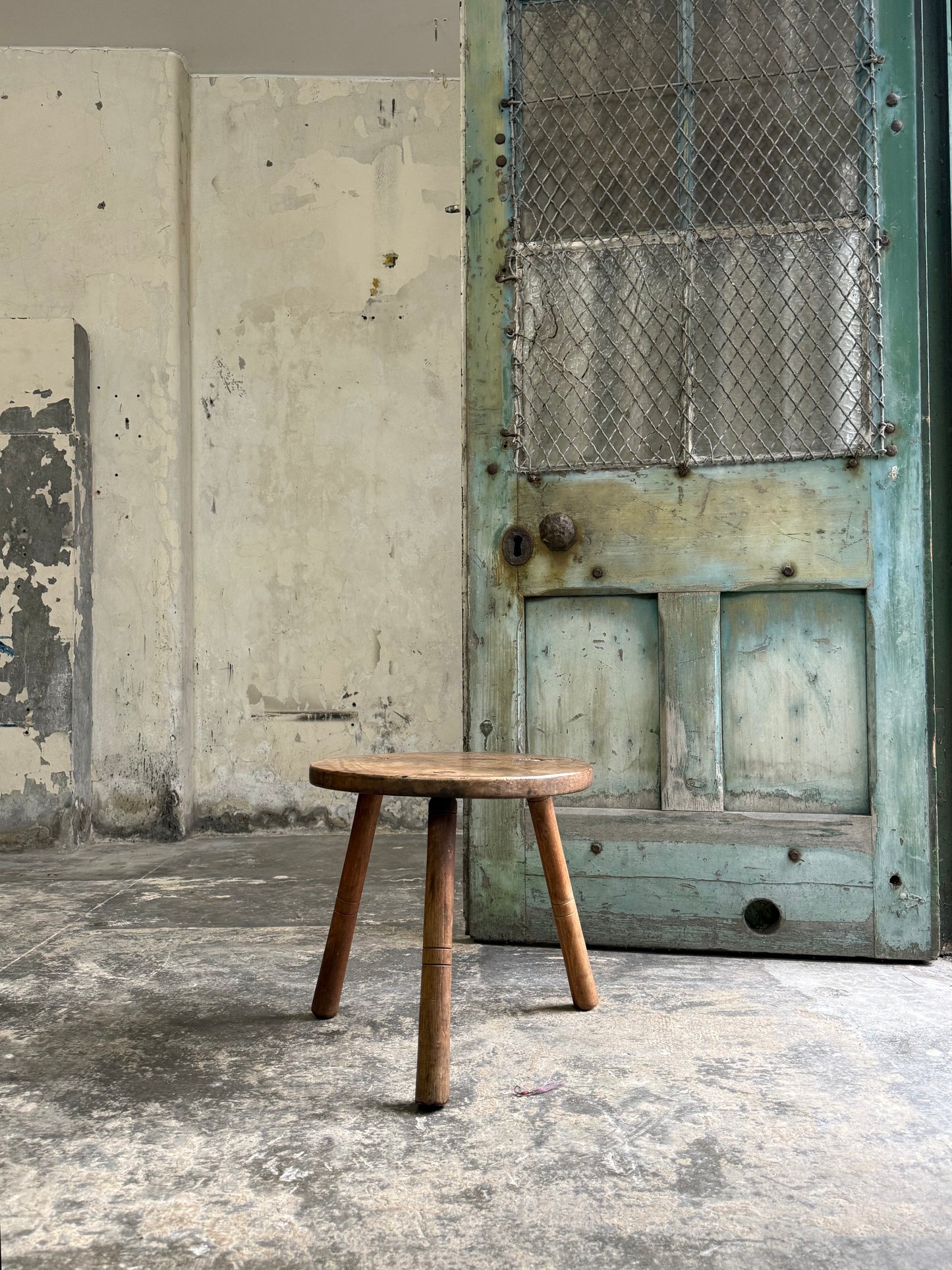 A 19thC Three Leg Stool / Table - Round Sycamore Top