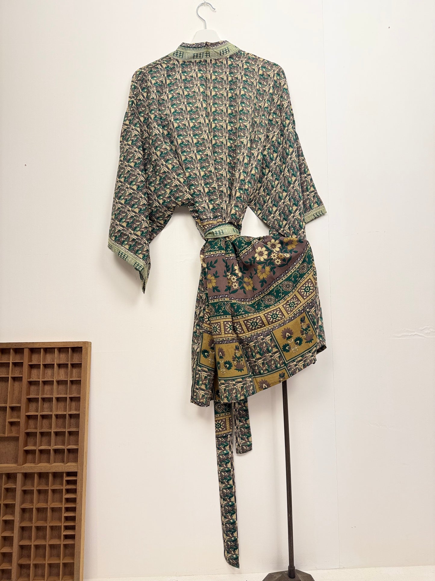 Vintage Saree Silk Kimono / Duster - Short