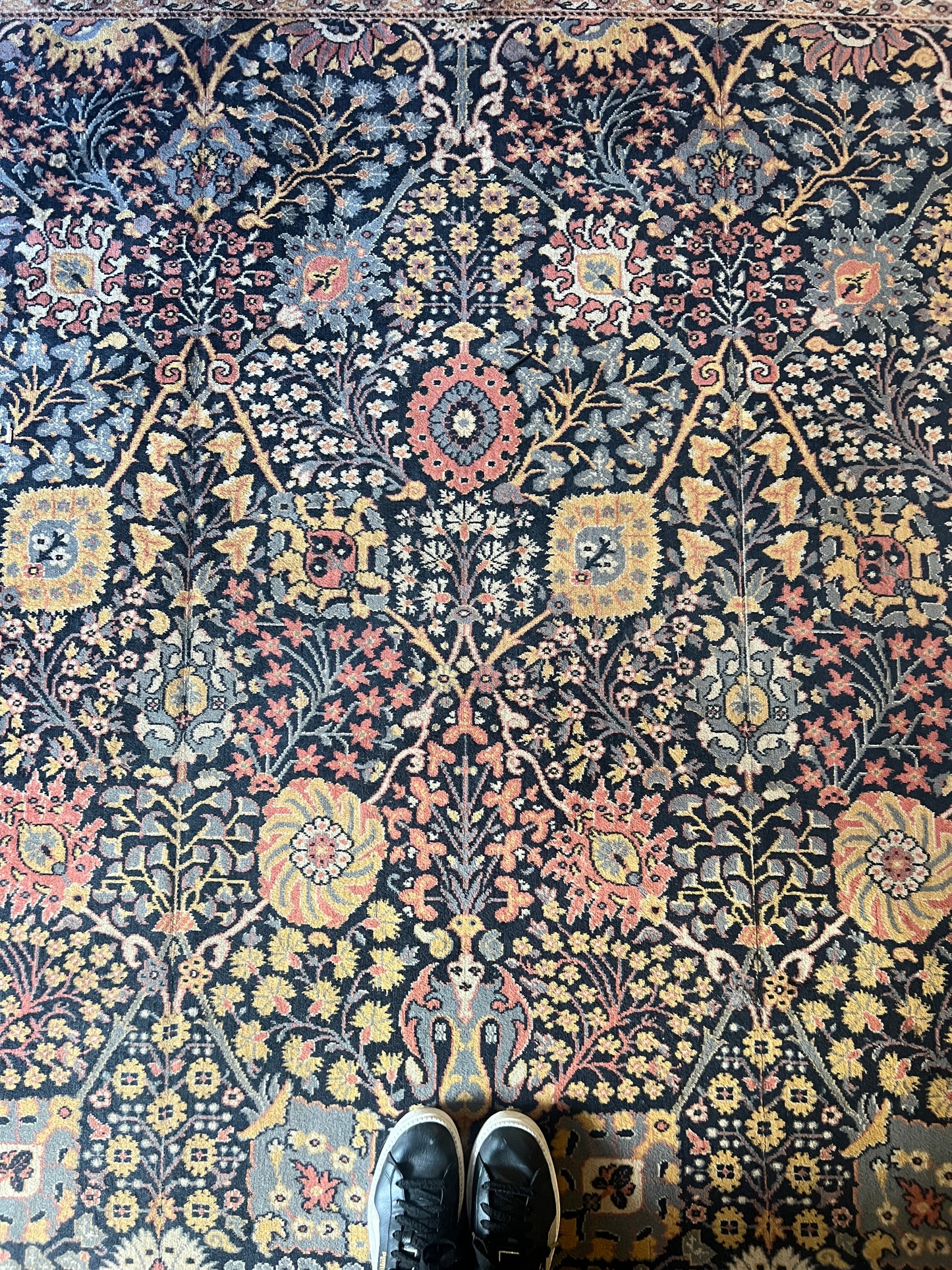 Large Rug - Turkish Hereke Design - 4.5m by 3.4m - Ex Shop Rug