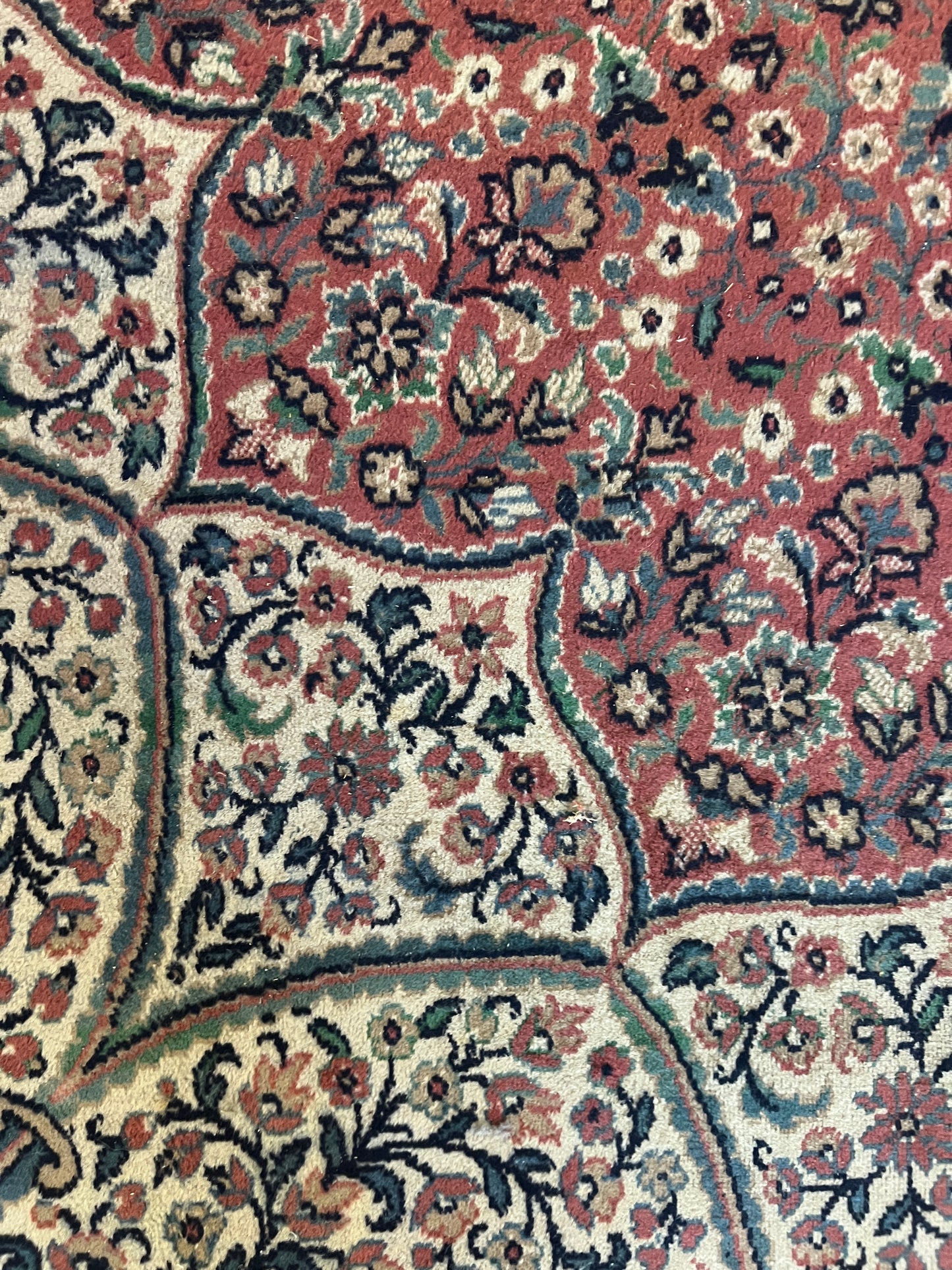 Large Rug - Persian style with Ghumbet shield - 4.1m by 3.2m - Ex Shop Rug