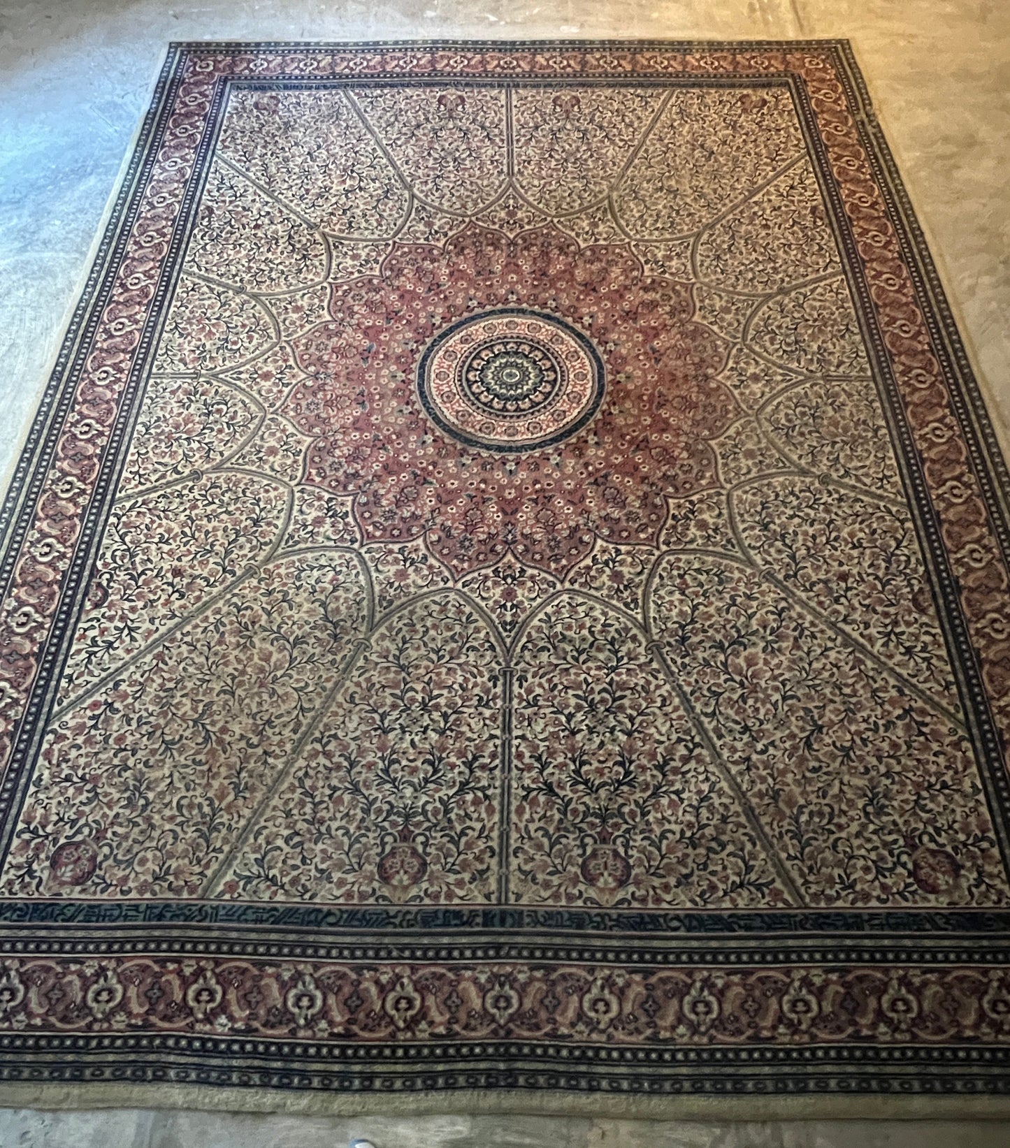 Large Rug - Persian style with Ghumbet shield - 4.1m by 3.2m - Ex Shop Rug