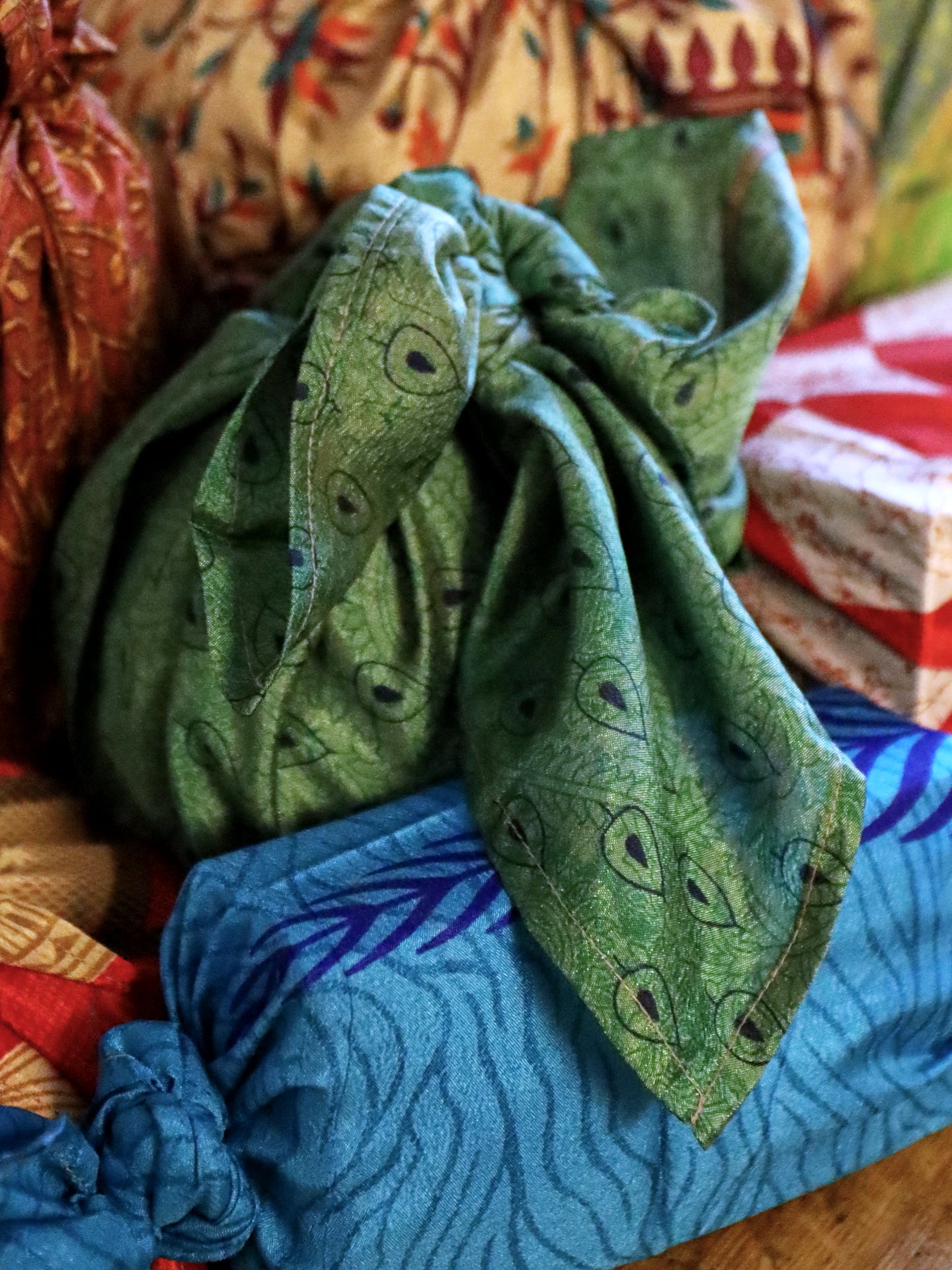 Set of 5 or 10 - Vintage Saree Silk Furoshiki 60cm Wrapping Cloths Squares Scarfs