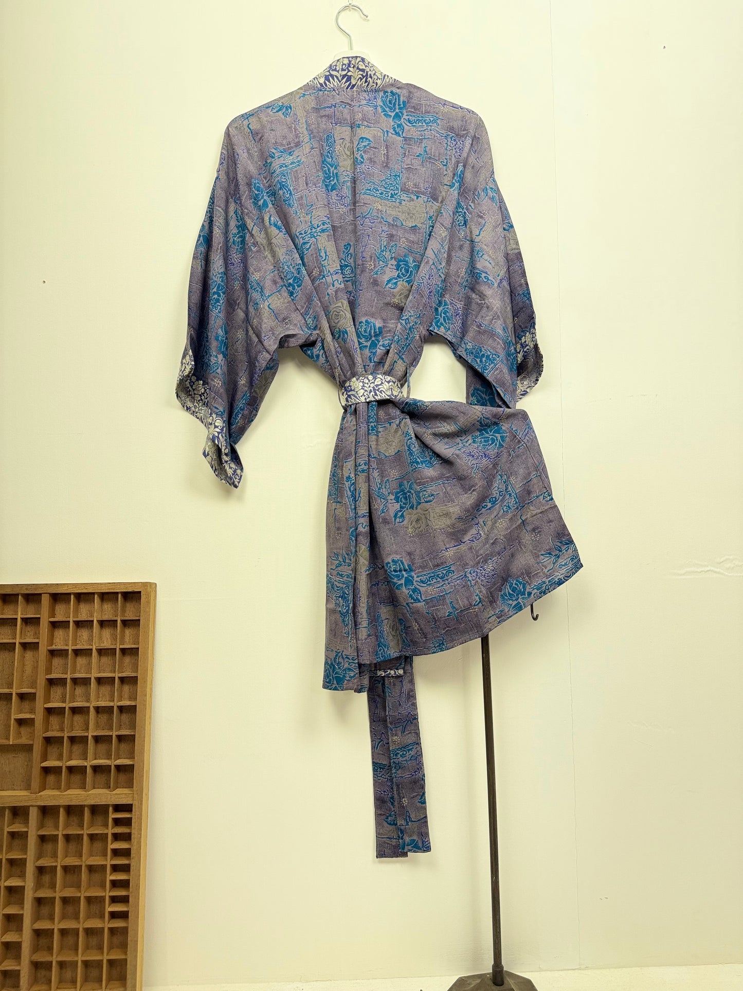 Vintage Saree Silk Kimono / Duster - Short