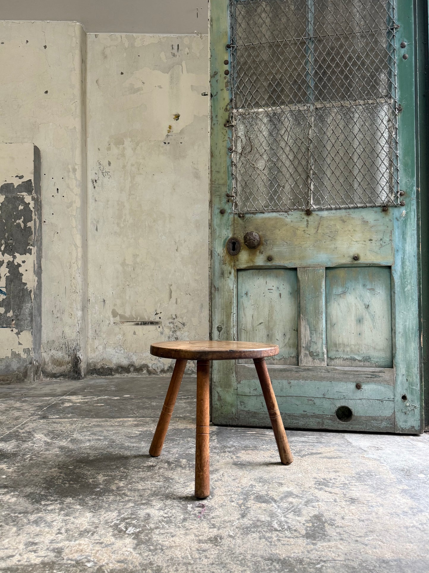 A 19thC Three Leg Stool / Table - Round Sycamore Top
