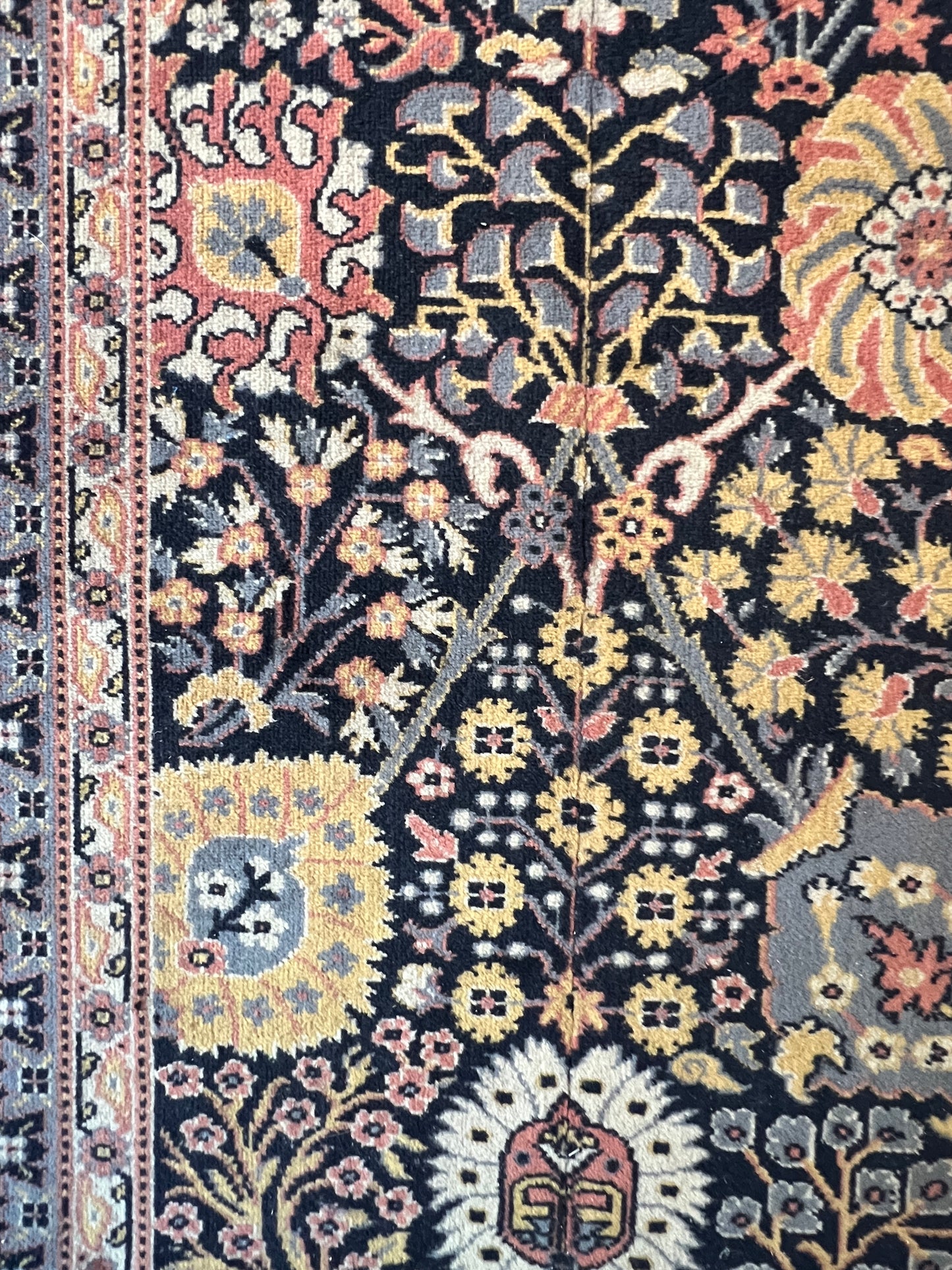 Large Rug - Turkish Hereke Design - 4.5m by 3.4m - Ex Shop Rug