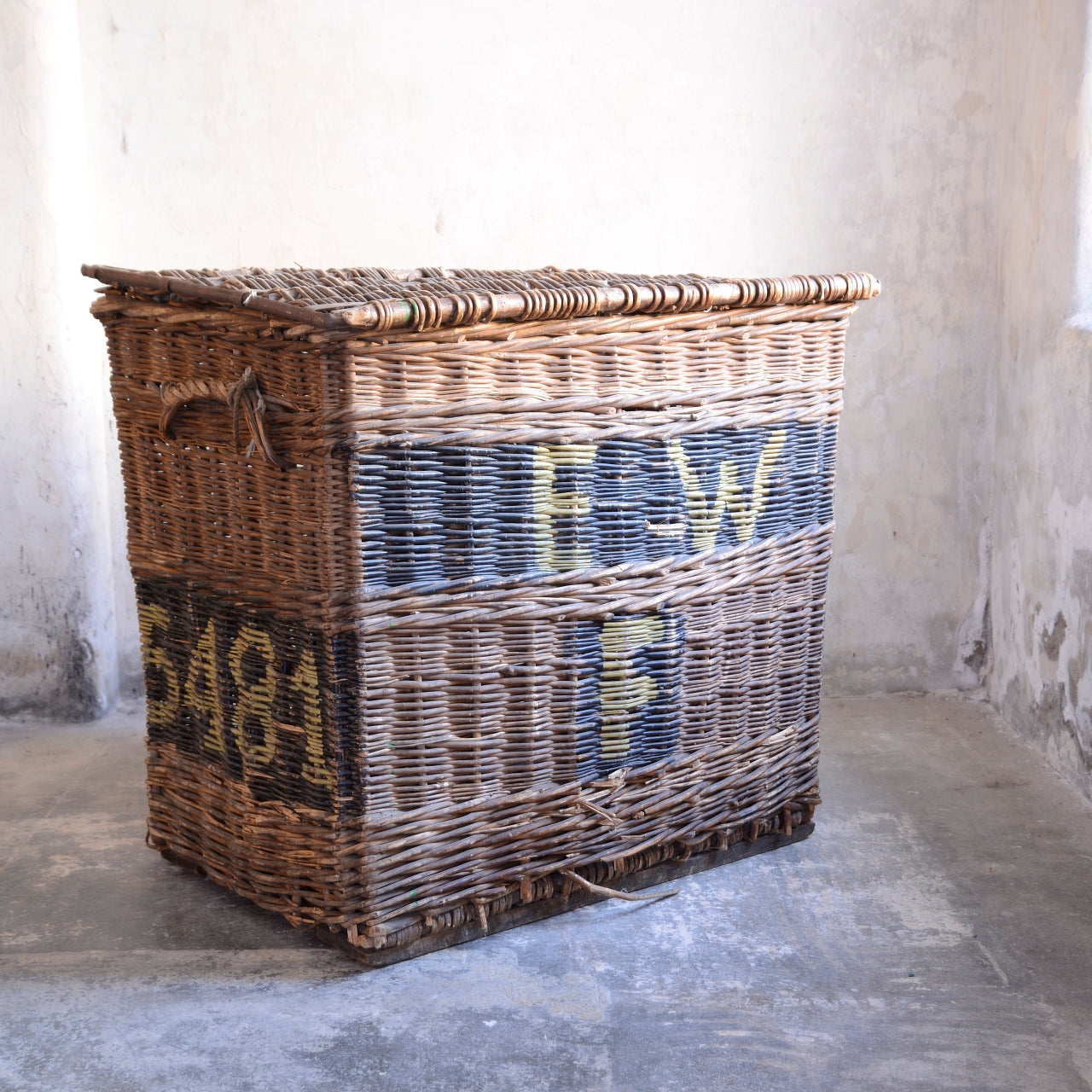 19th C Edwin Woodhouse & Co Lidded Mill Basket