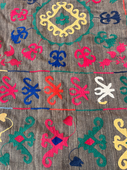 Handmade Wool Traditional Suzani Uzbeki Kilim Rug - 380cm by 275cm - No 1