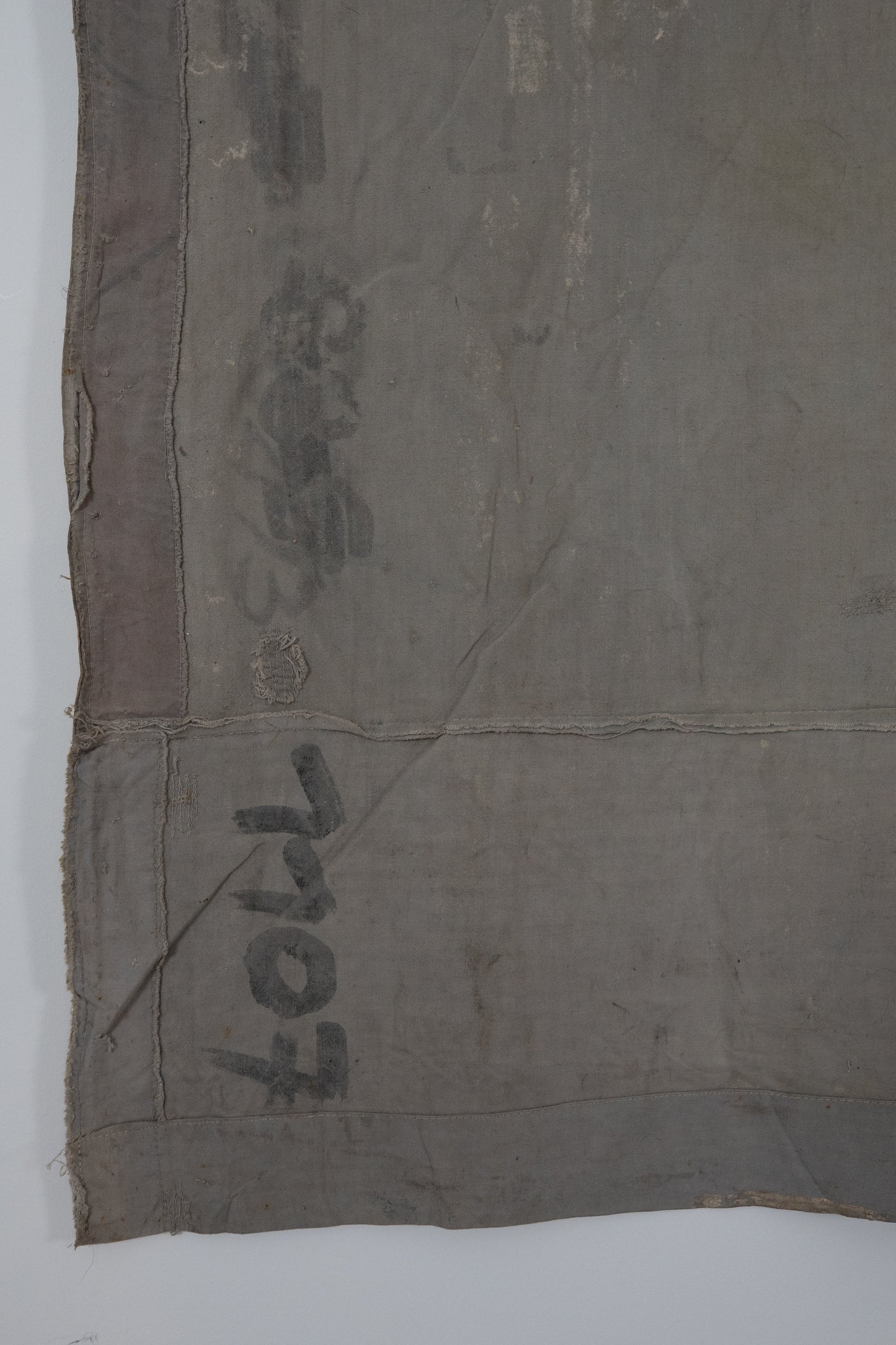 1960s German Hand Painted Cinema Banner - Keine Gnade für Tom Dooley