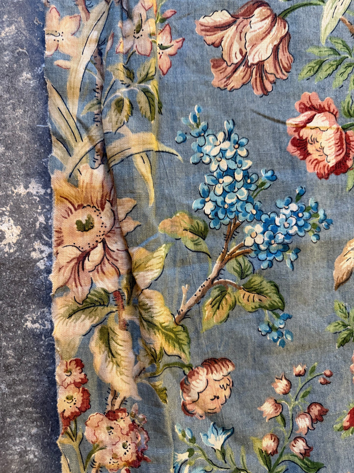 Penicuik House, Scotland ~ Single Quilted Floral Curtain