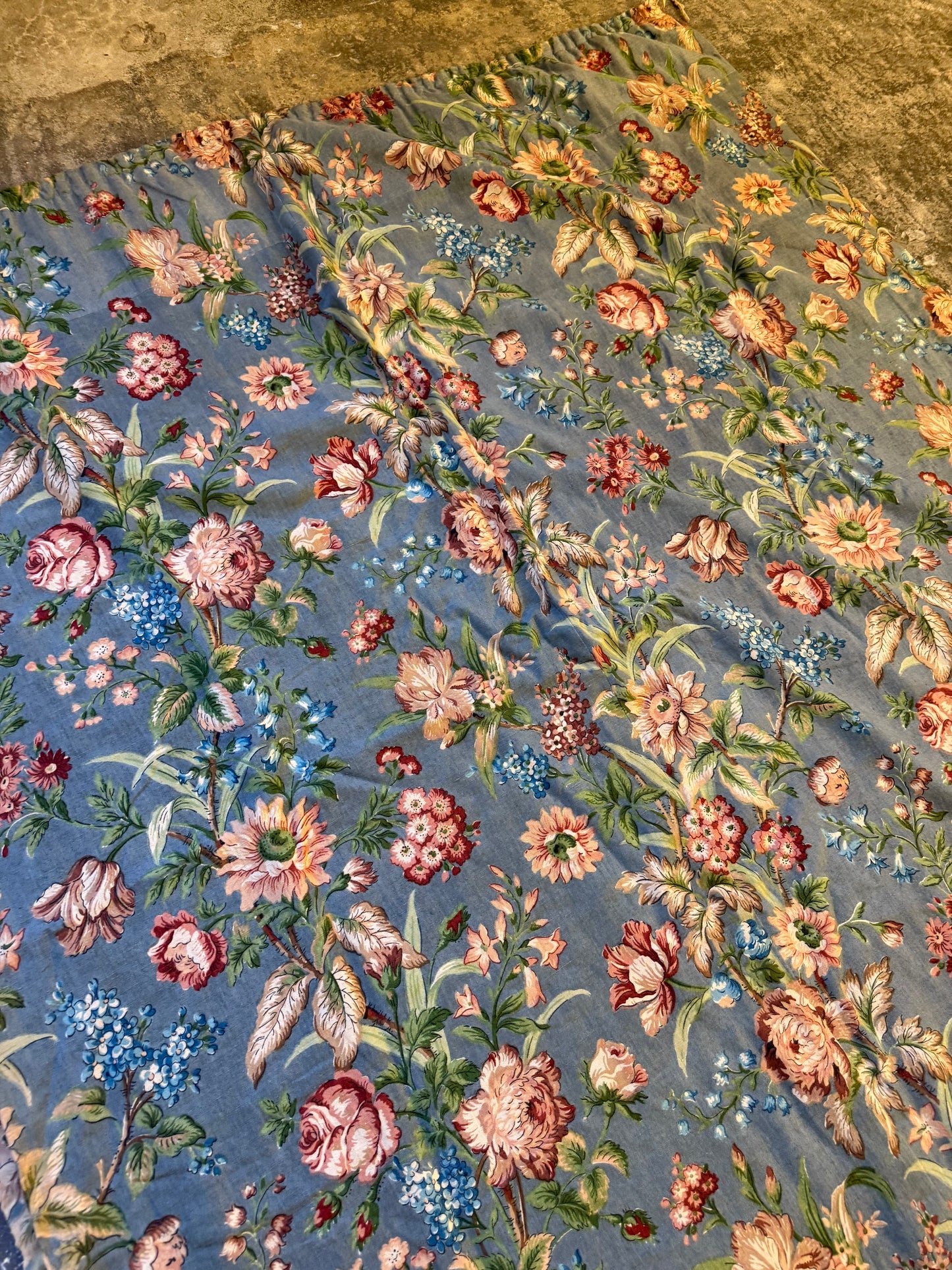 Penicuik House, Scotland ~ Single Quilted Floral Curtain