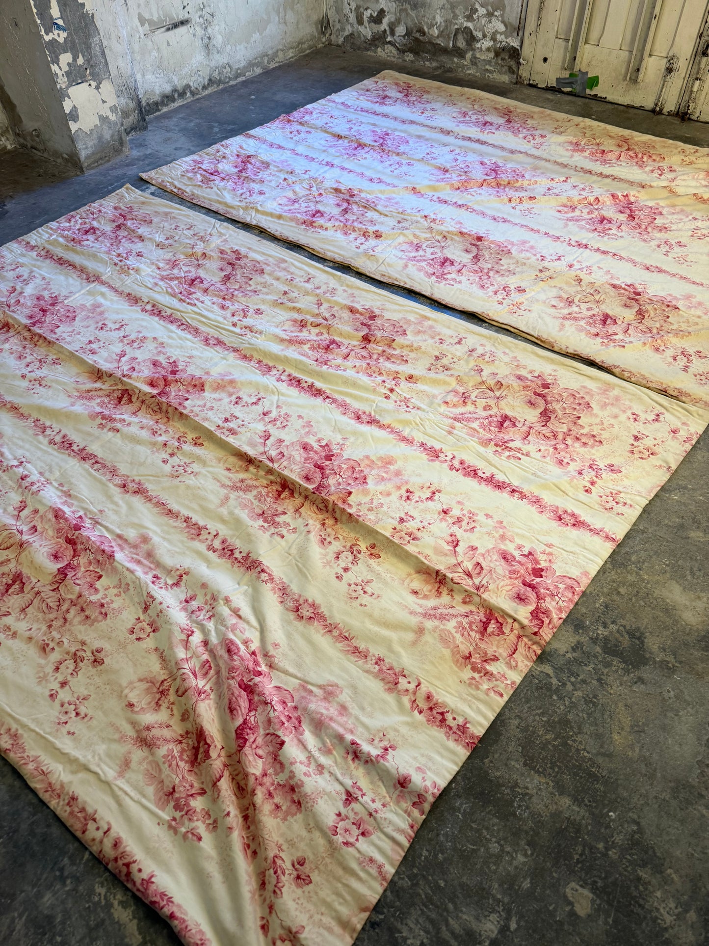 Two Pairs of Pink Toile de Jouy Curtains - Whytock & Reid Miss Lavinia's Room