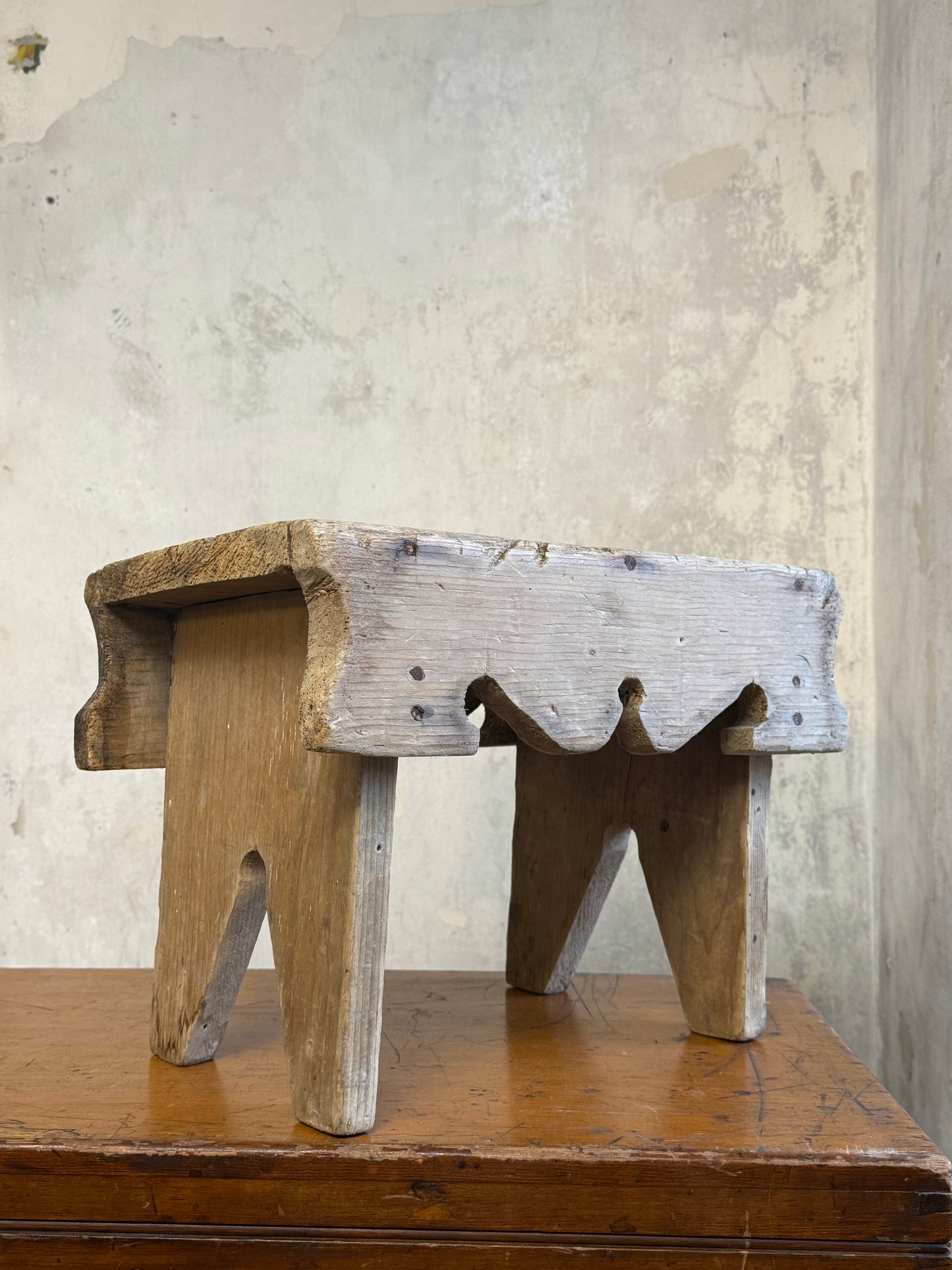 A 19thC Scottish Vernacular Creepie / Stool (No 1)