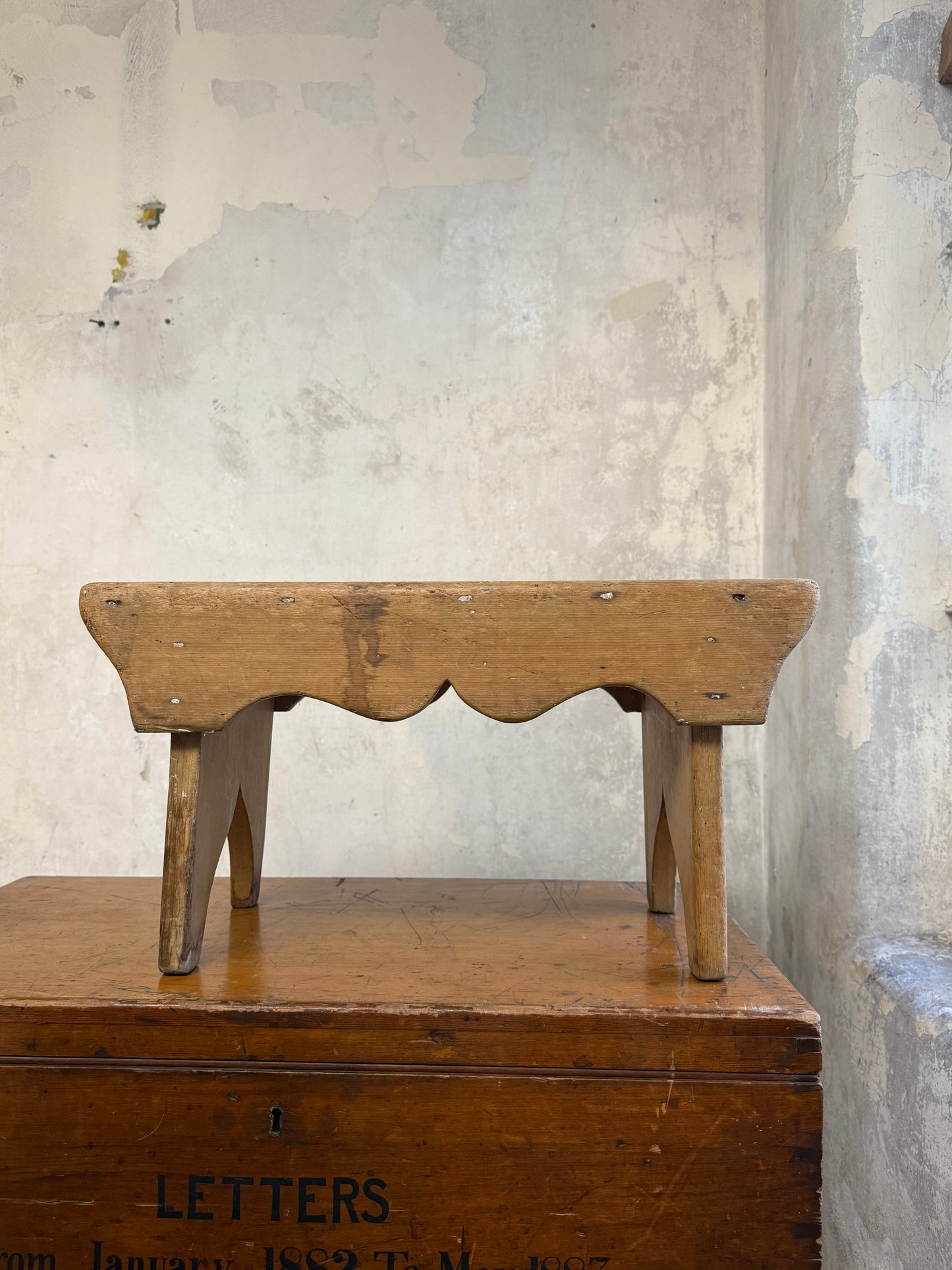 A 19thC Scottish Vernacular Creepie / Stool (No 3)