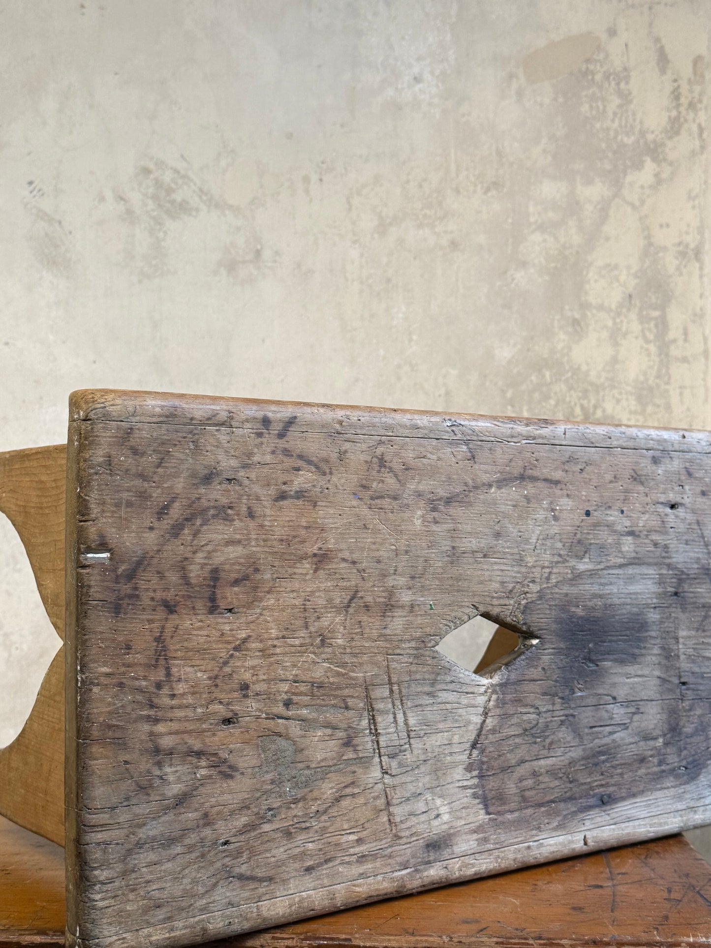 A 19thC Scottish Vernacular Creepie / Stool (No 3)