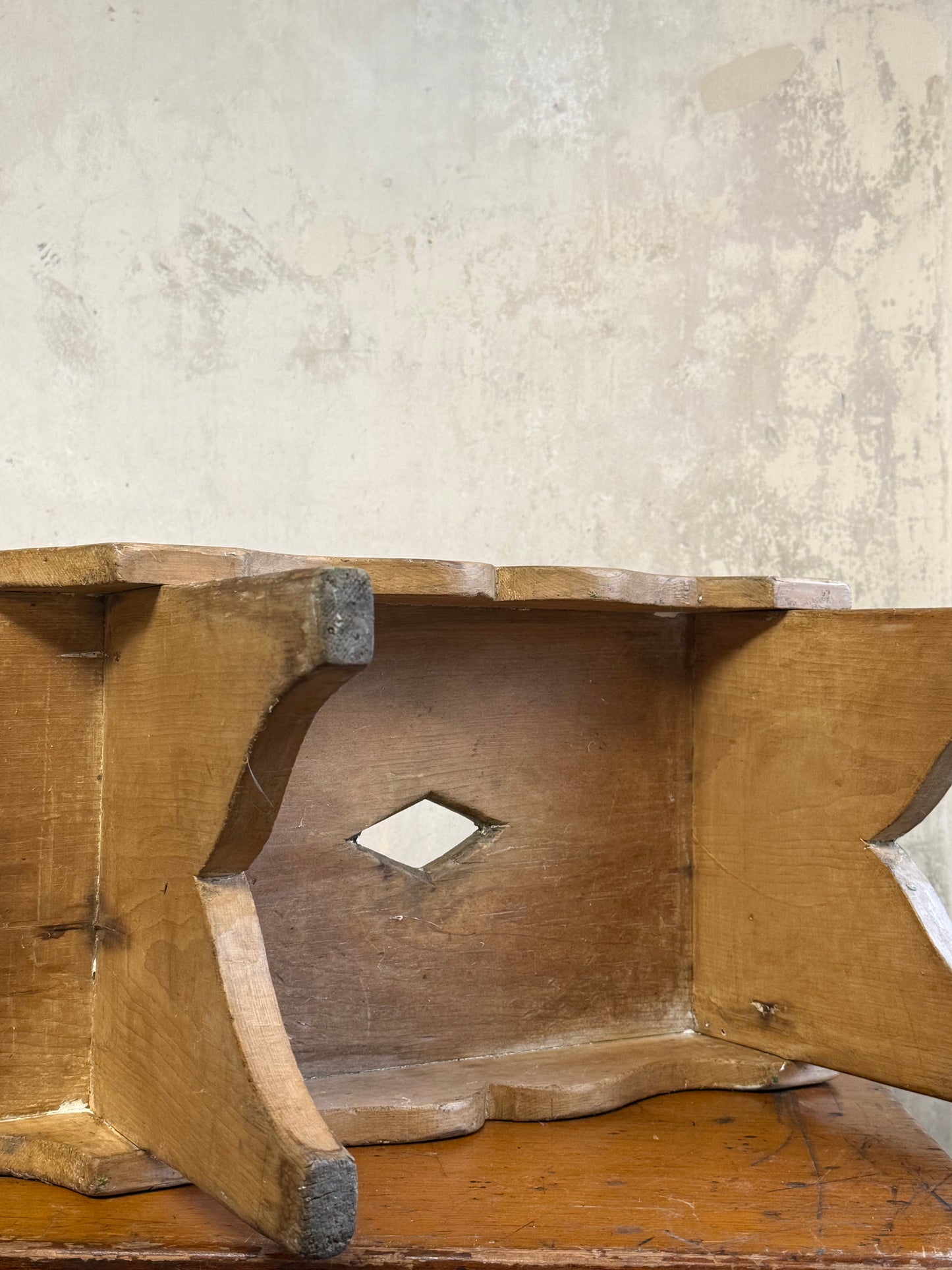 A 19thC Scottish Vernacular Creepie / Stool (No 3)