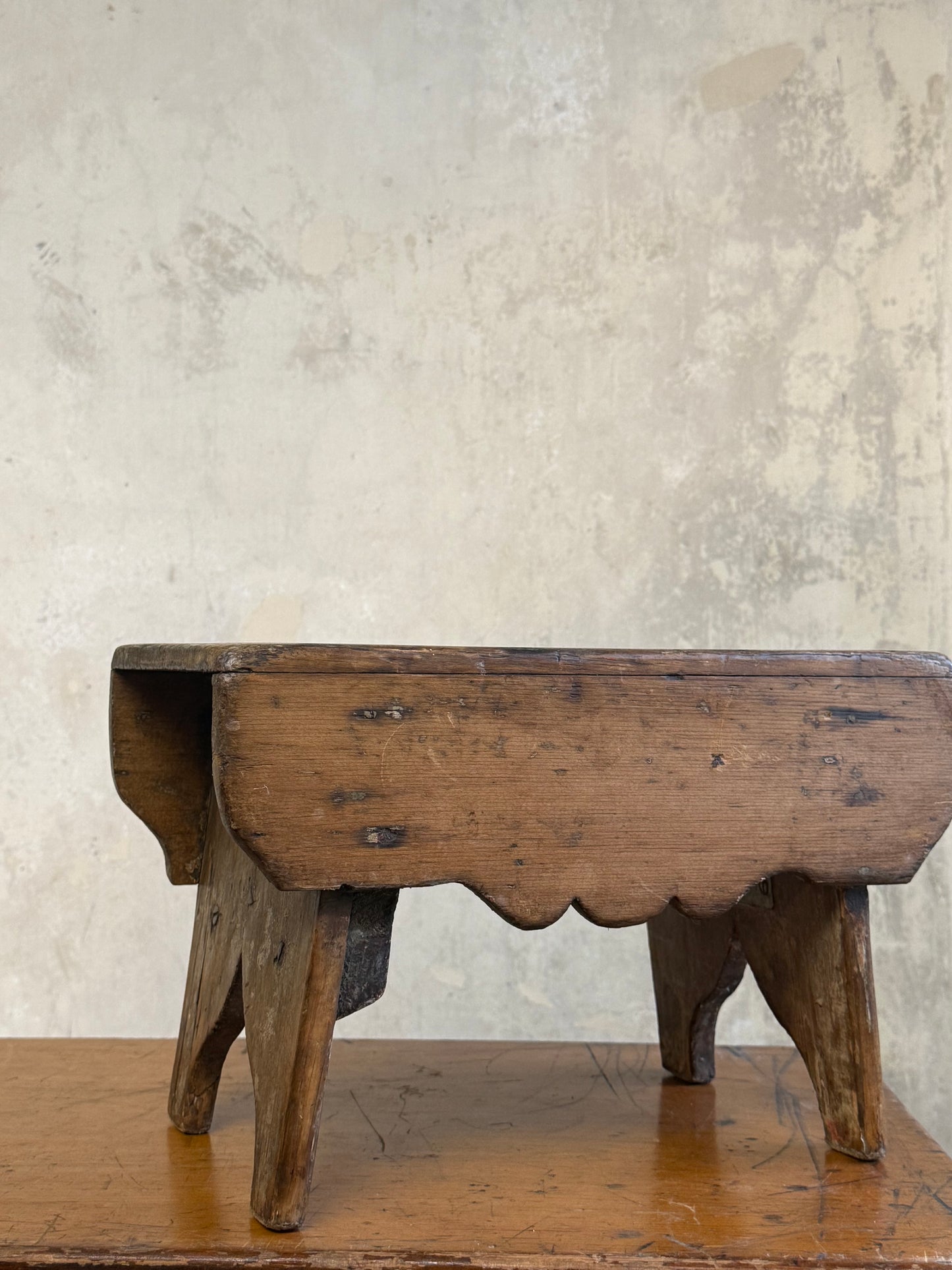 A 19thC Scottish Vernacular Creepie / Stool (No 4)