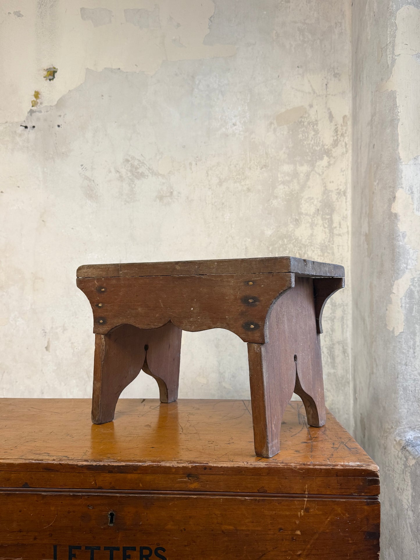 A 19thC Scottish Vernacular Creepie / Stool (No 5)