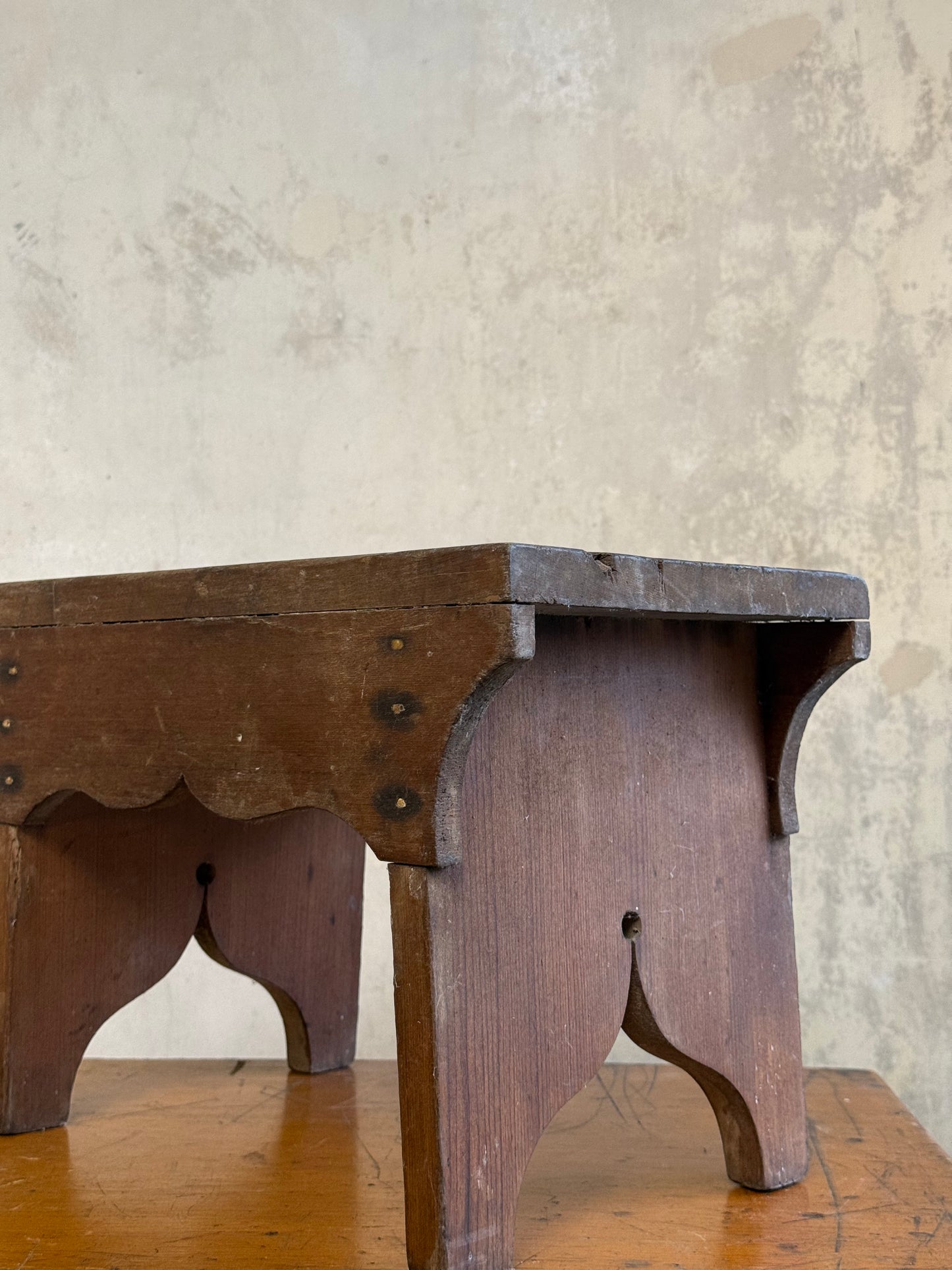 A 19thC Scottish Vernacular Creepie / Stool (No 5)