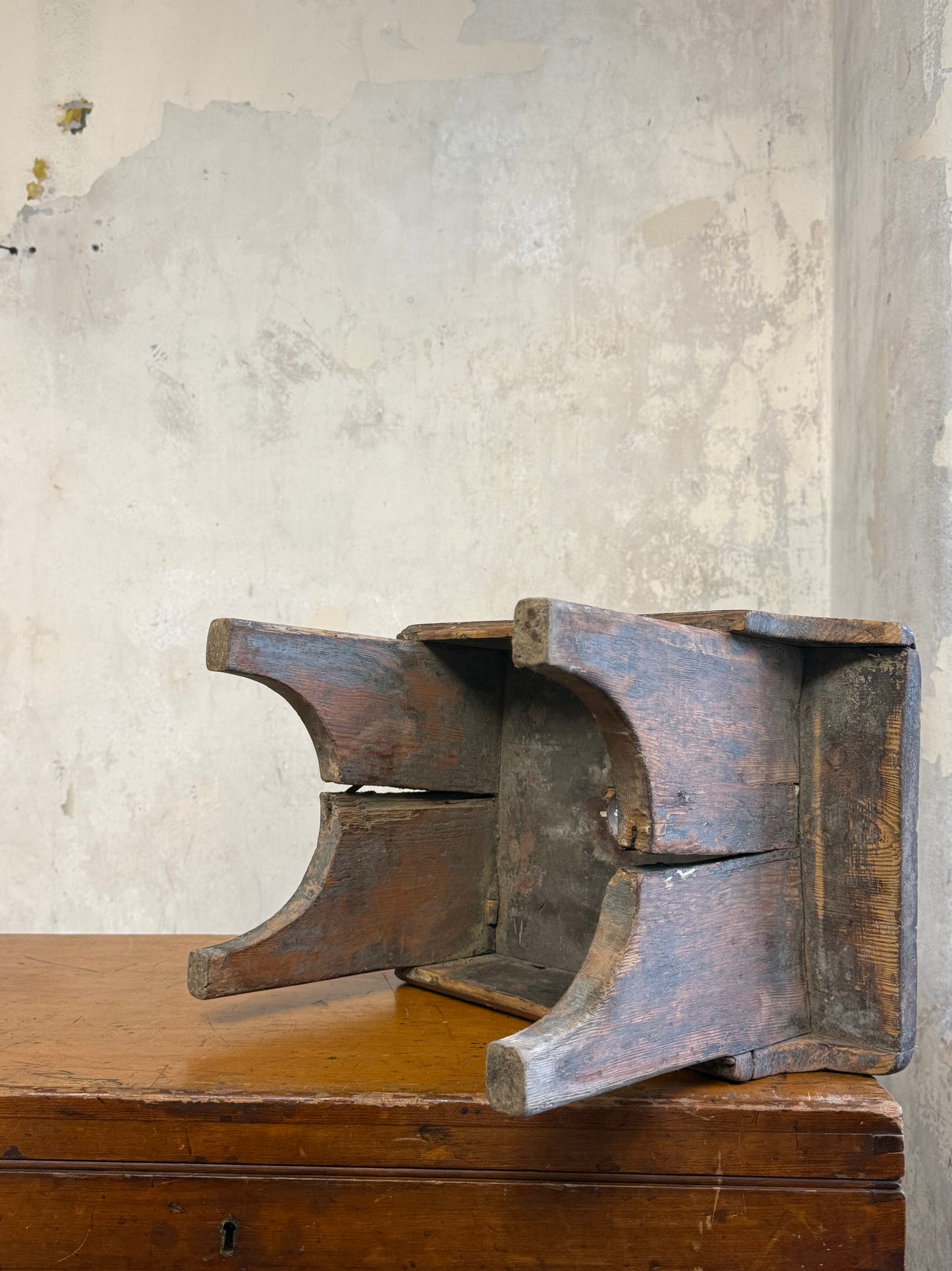 A 19thC Scottish Vernacular Creepie / Stool (No 6)