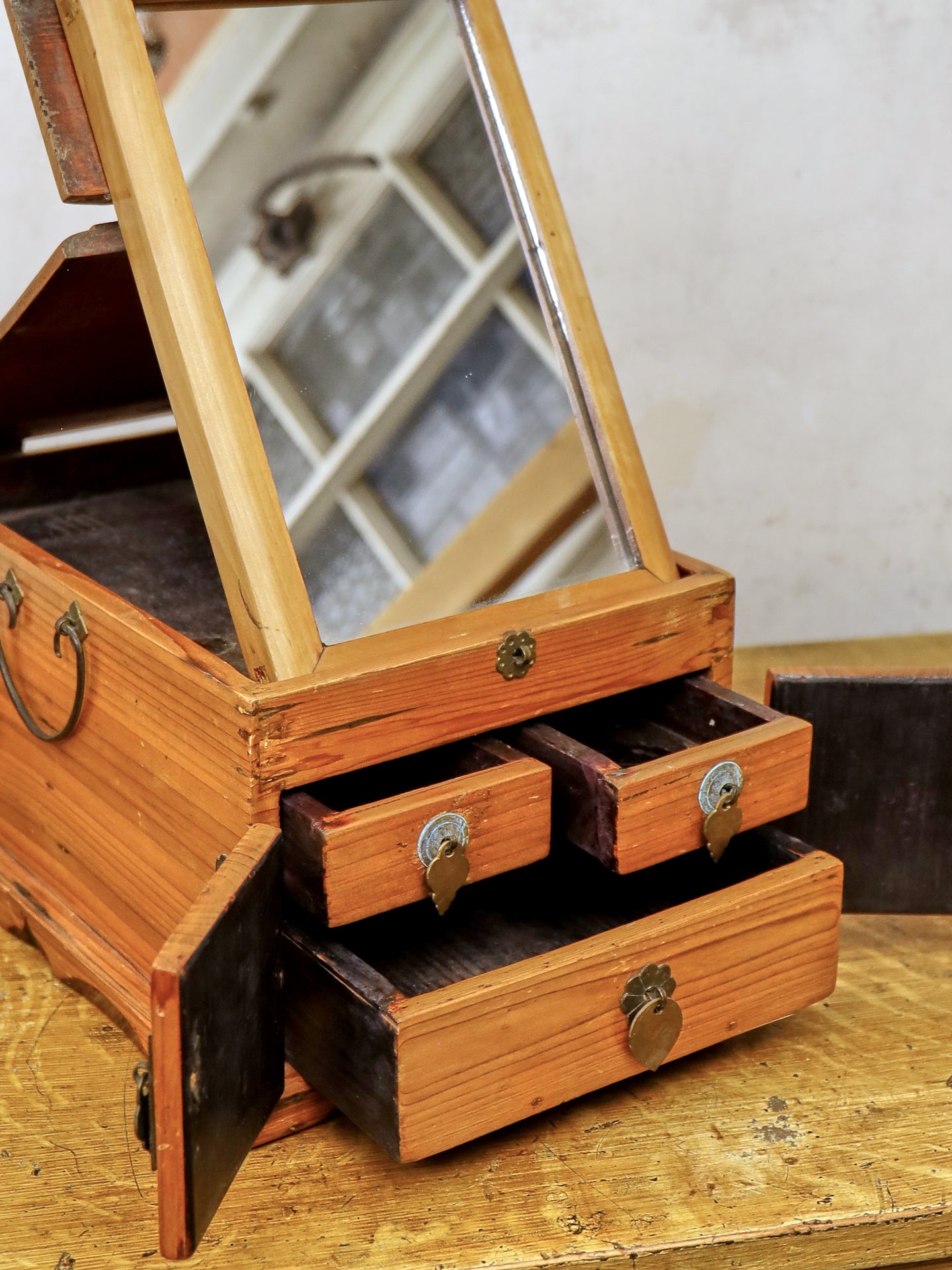 Oriental Travelling Dressing Shaving Box - Foldout Mirror c1920's