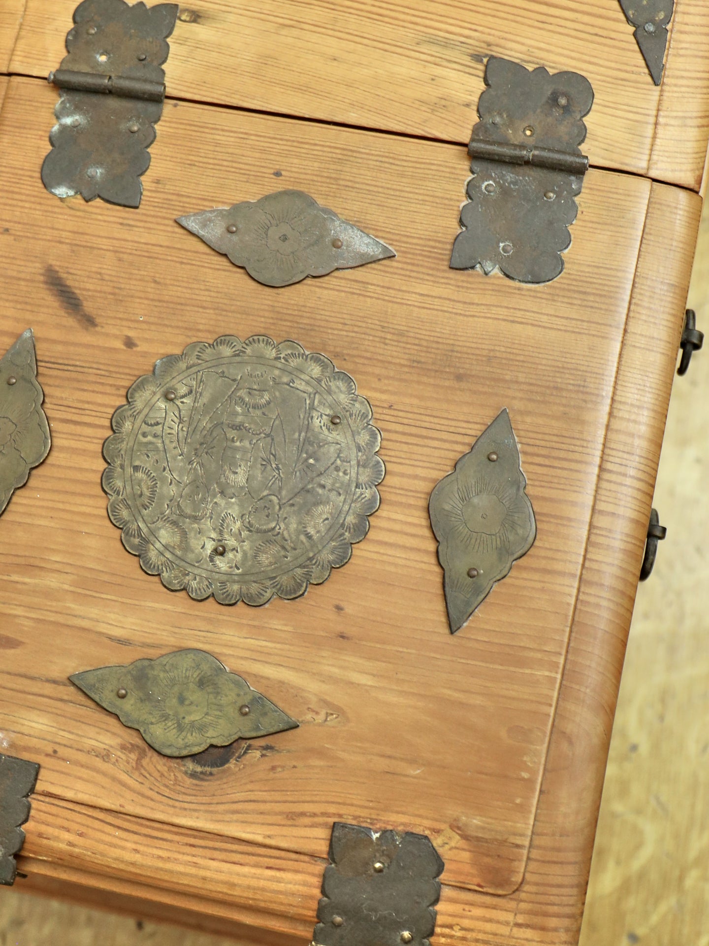 Oriental Travelling Dressing Shaving Box - Foldout Mirror c1920's